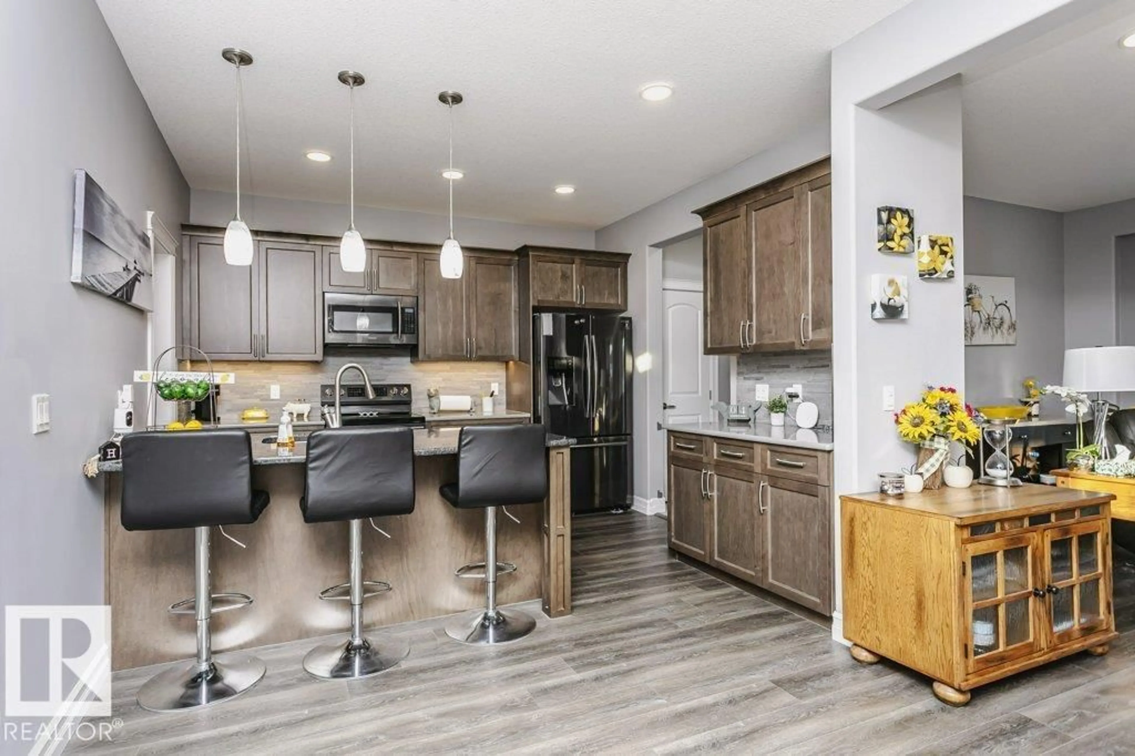 Open concept kitchen, unknown for 49 WILSON CL, Fort Saskatchewan Alberta T8L0W7