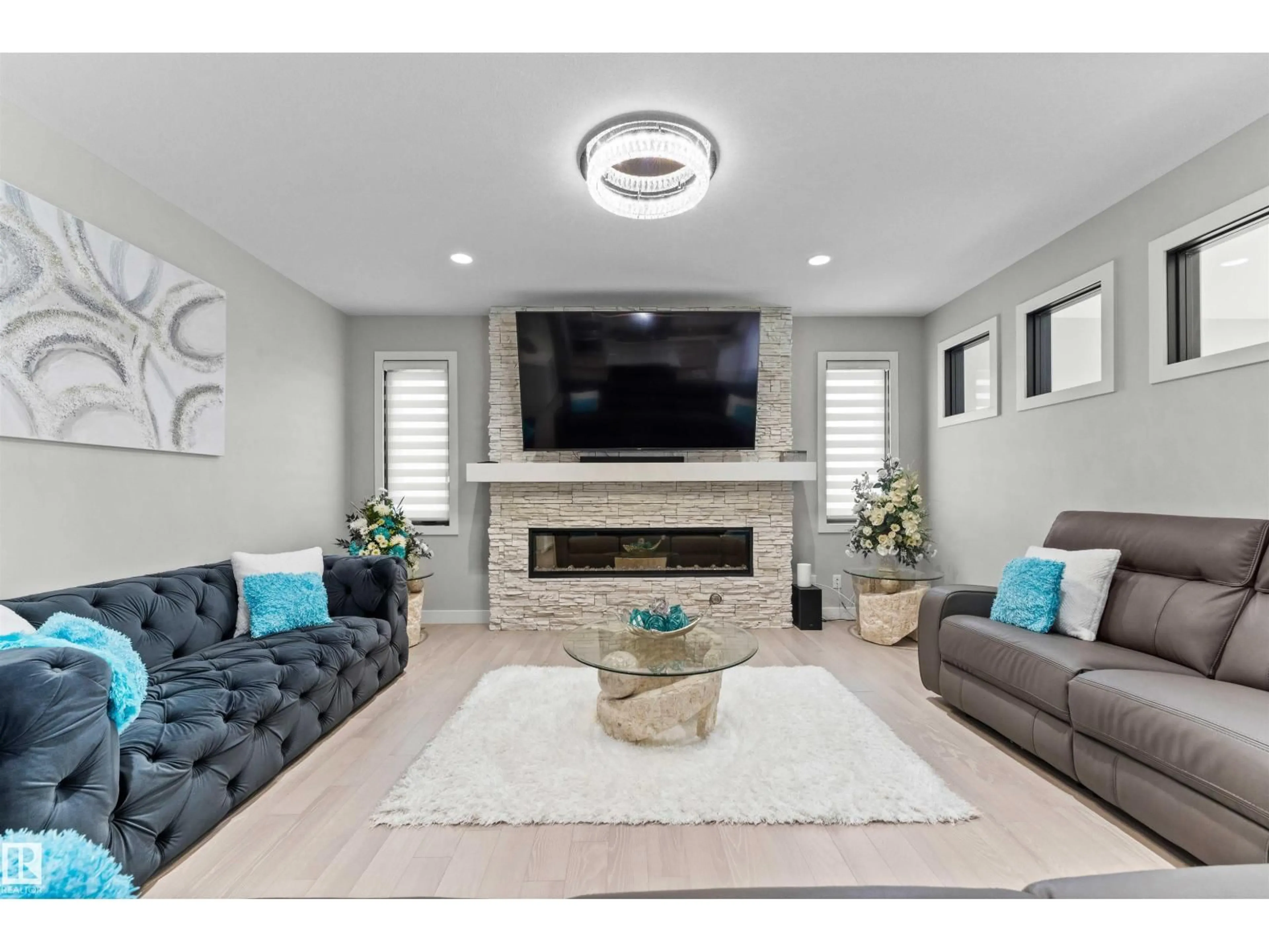 Living room with furniture, unknown for SW - 6813 KNOX LO, Edmonton Alberta T6W4R3