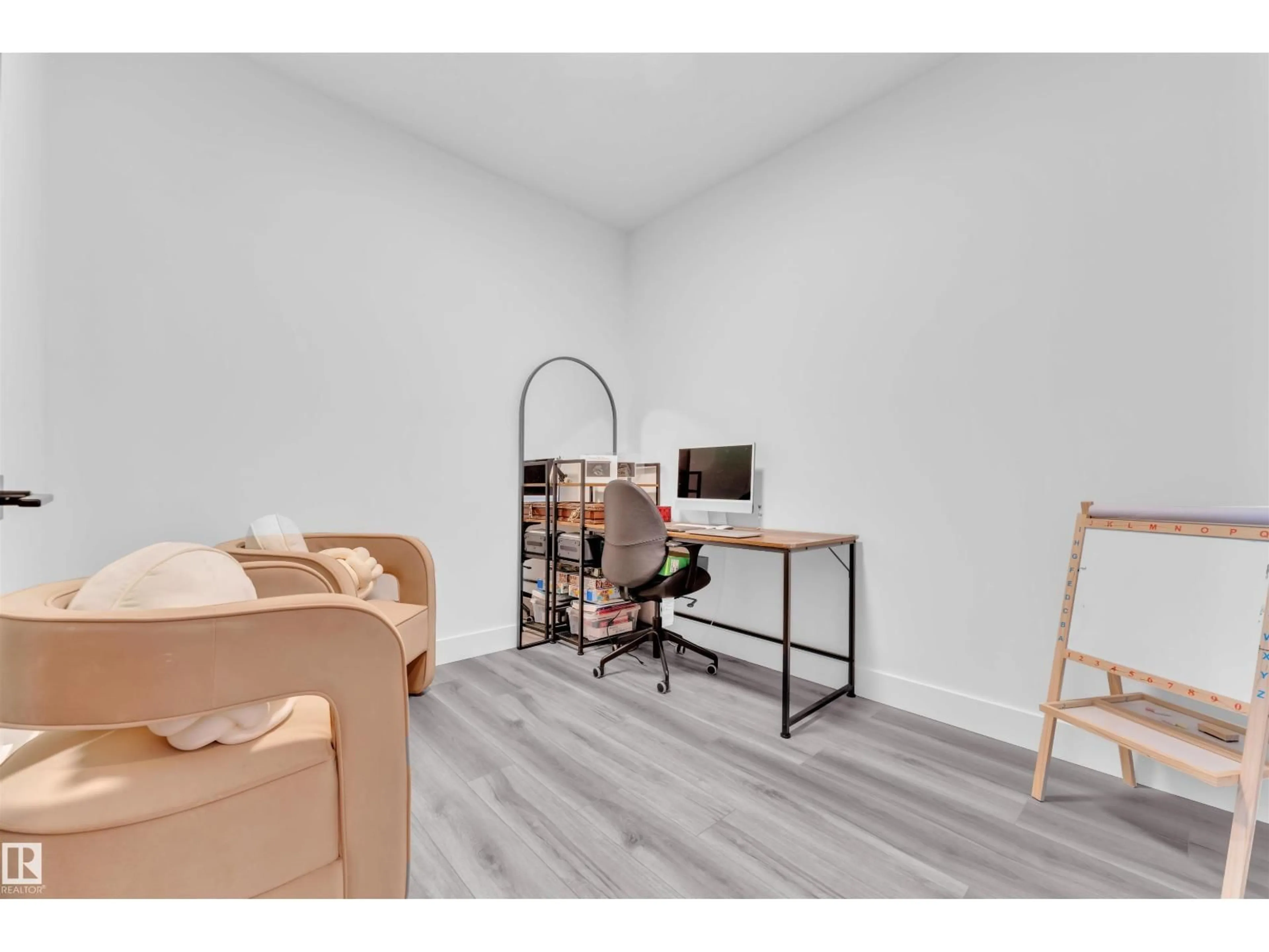 A pic of a room for 21024 128 AV, Edmonton Alberta T5V1C0