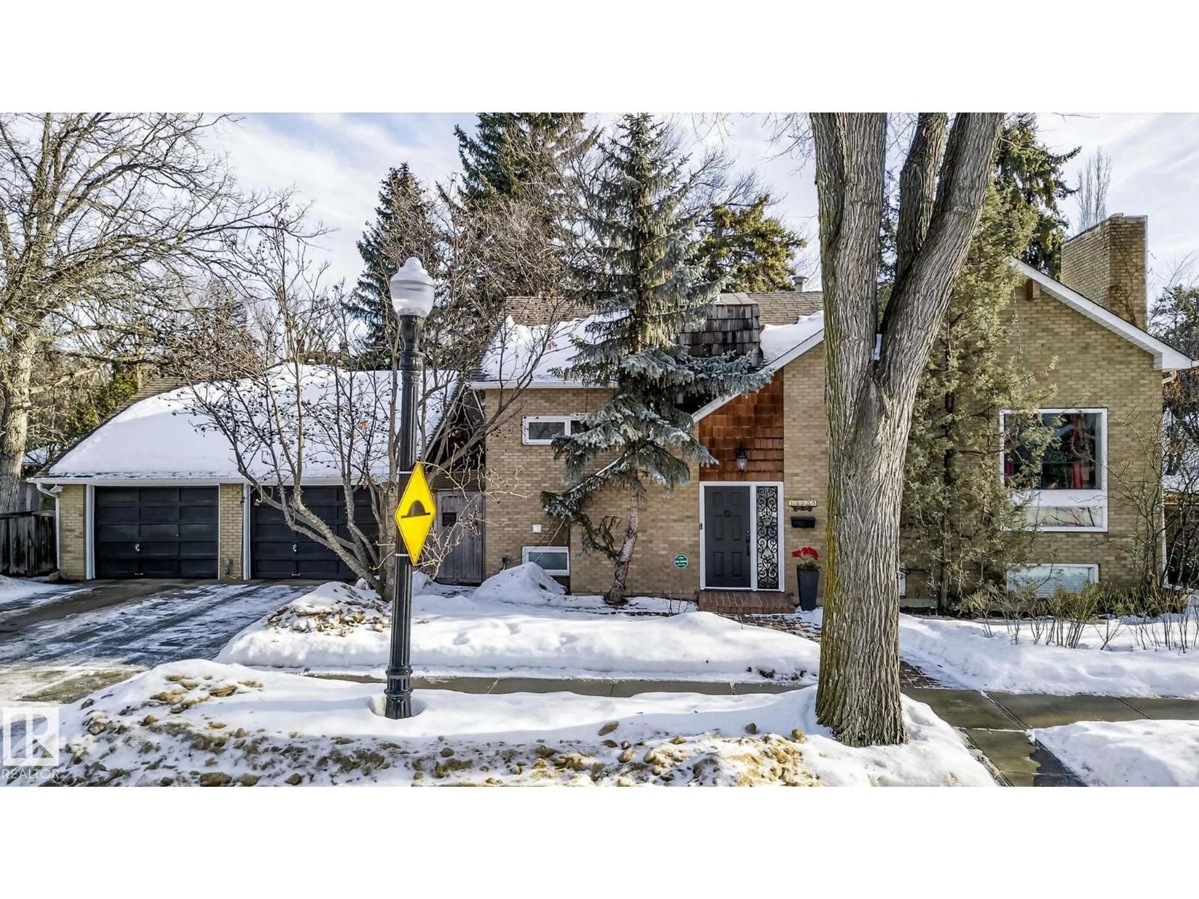 Unknown for 10235 134 ST, Edmonton Alberta T5N2A6