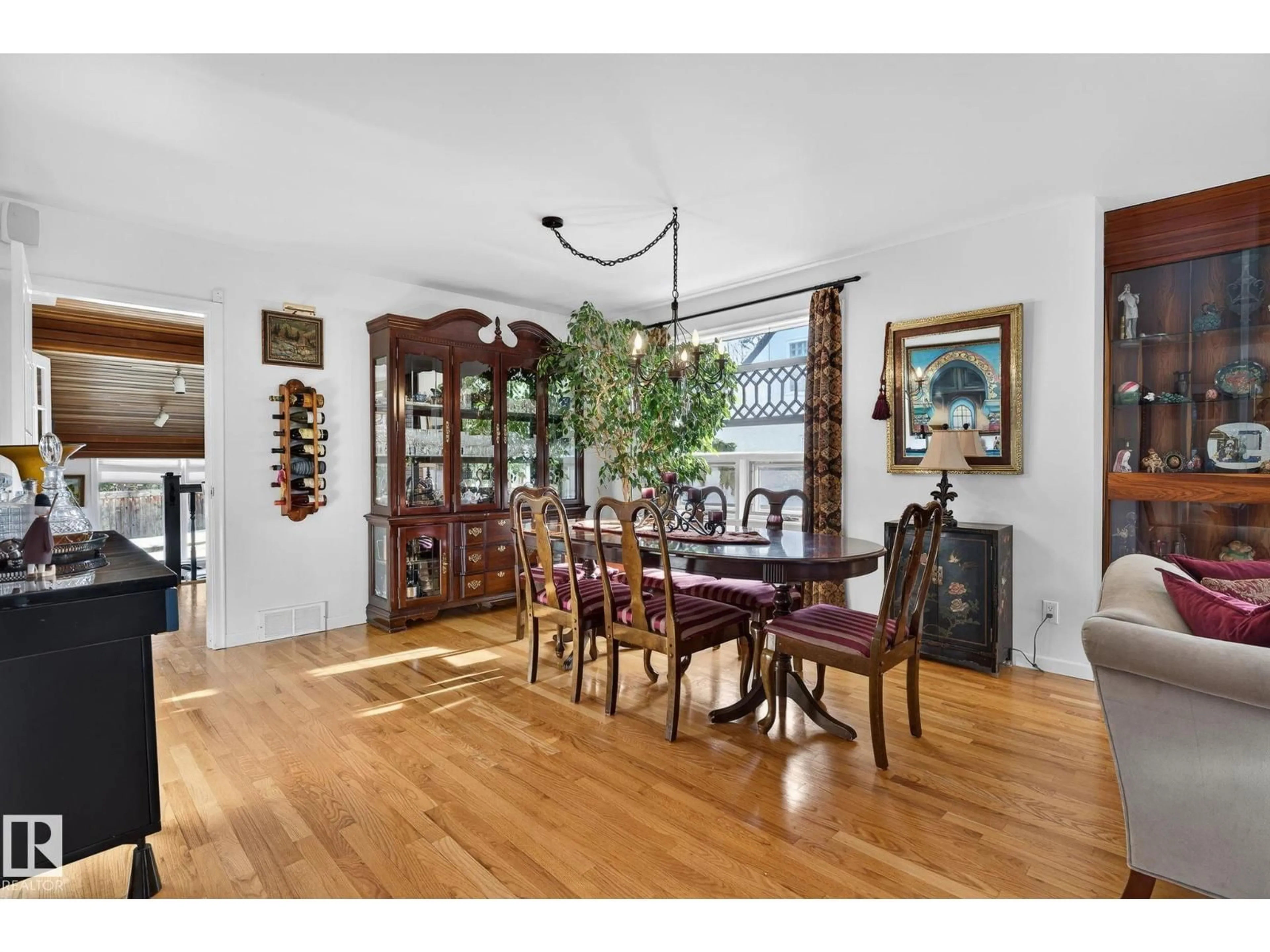 Dining room, wood/laminate floor for 10235 134 ST, Edmonton Alberta T5N2A6