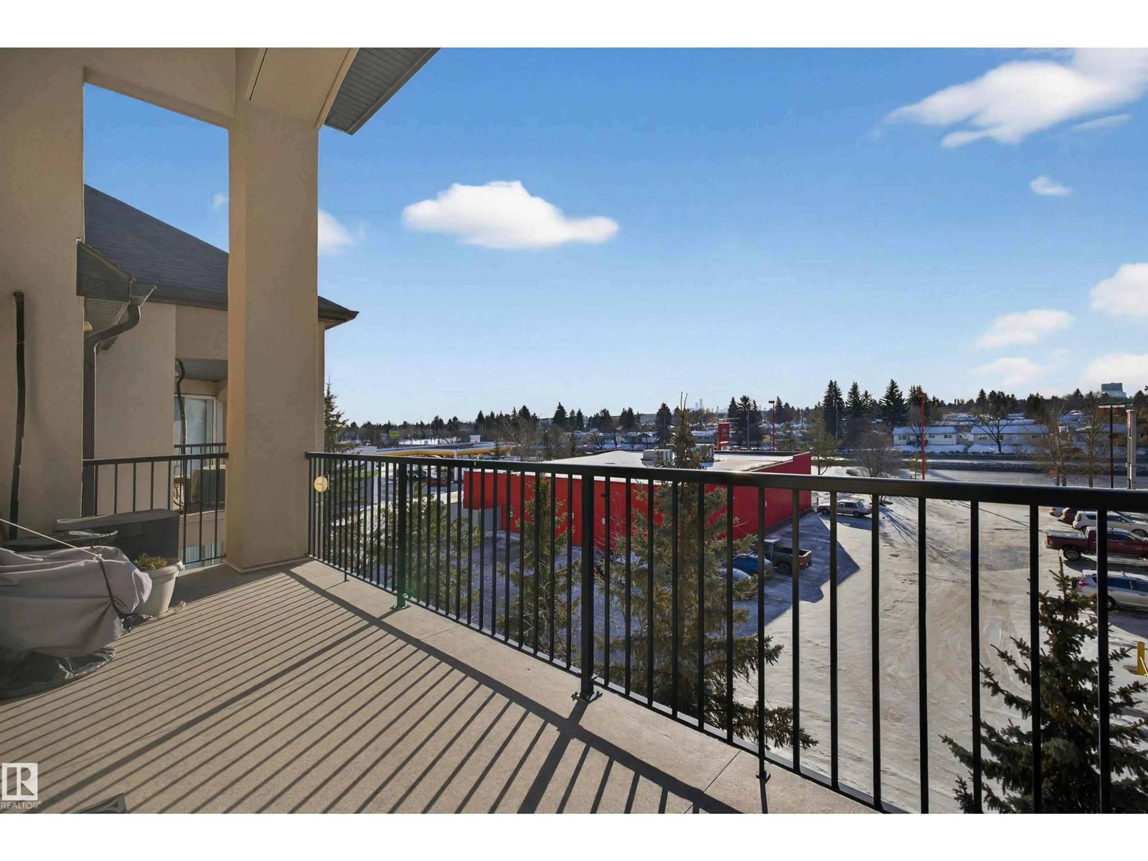 Patio, water/lake/river/ocean view for 427 13005 140 AV NW, Edmonton Alberta T6V1X1