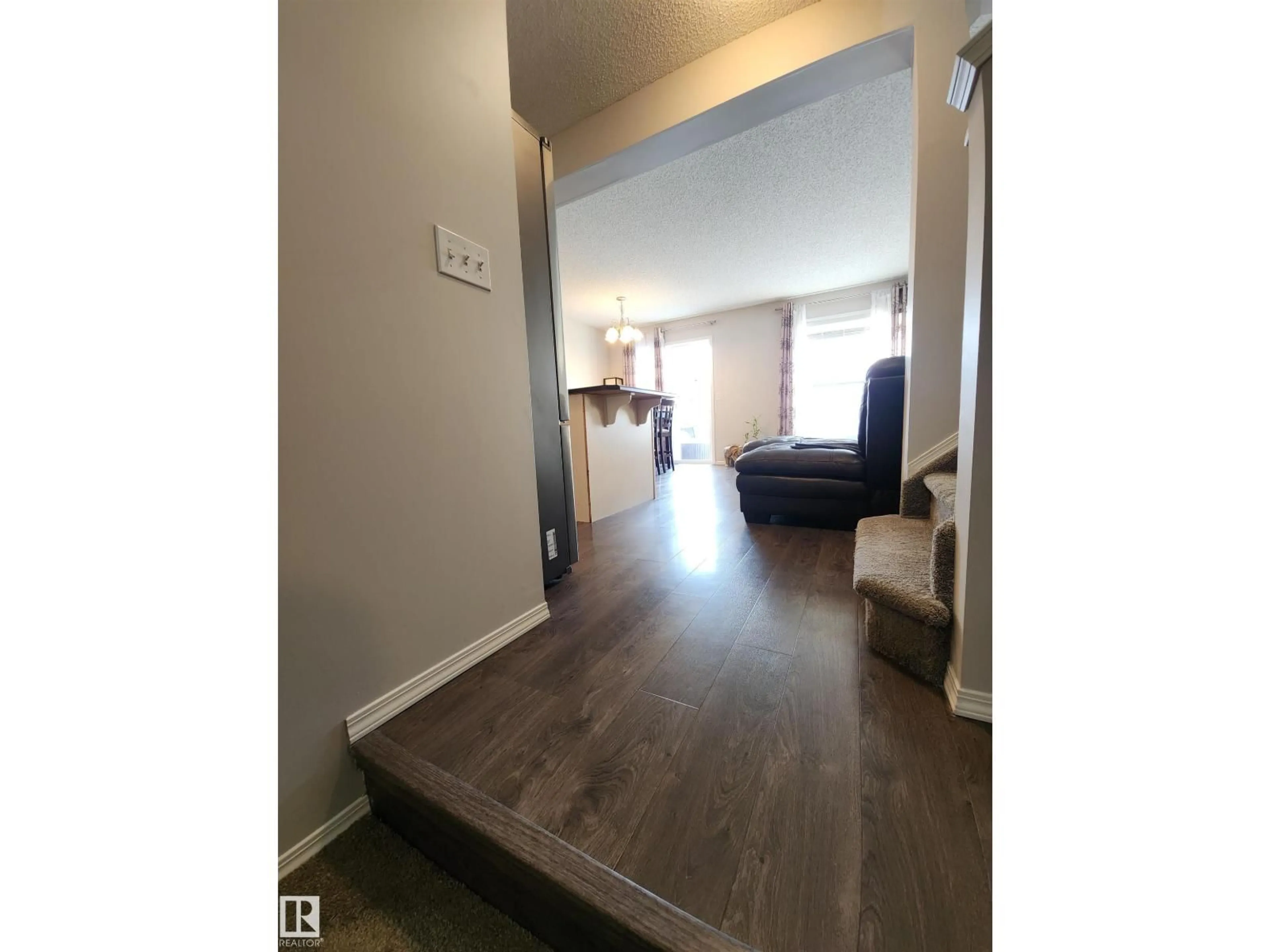 A pic of a room for NW - 5424 204 ST, Edmonton Alberta T6M2Z1