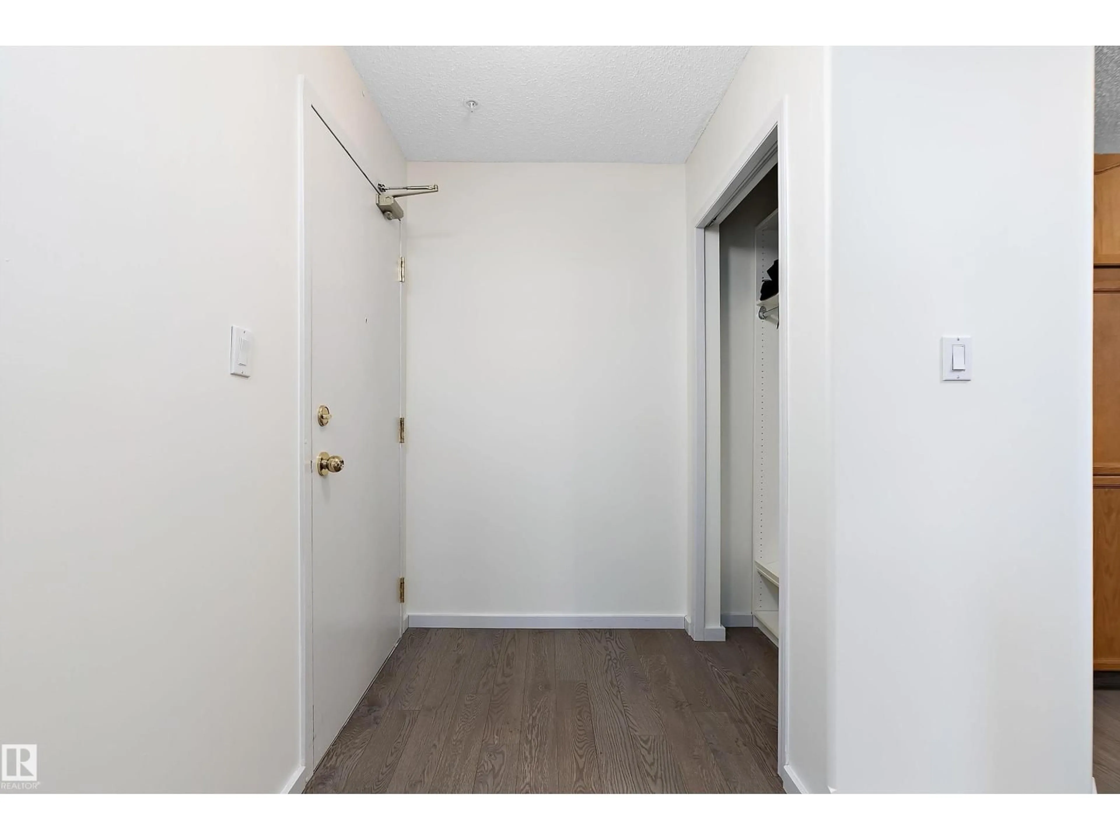 Unknown for 409 - 10221 111 ST NW, Edmonton Alberta T5K2W5