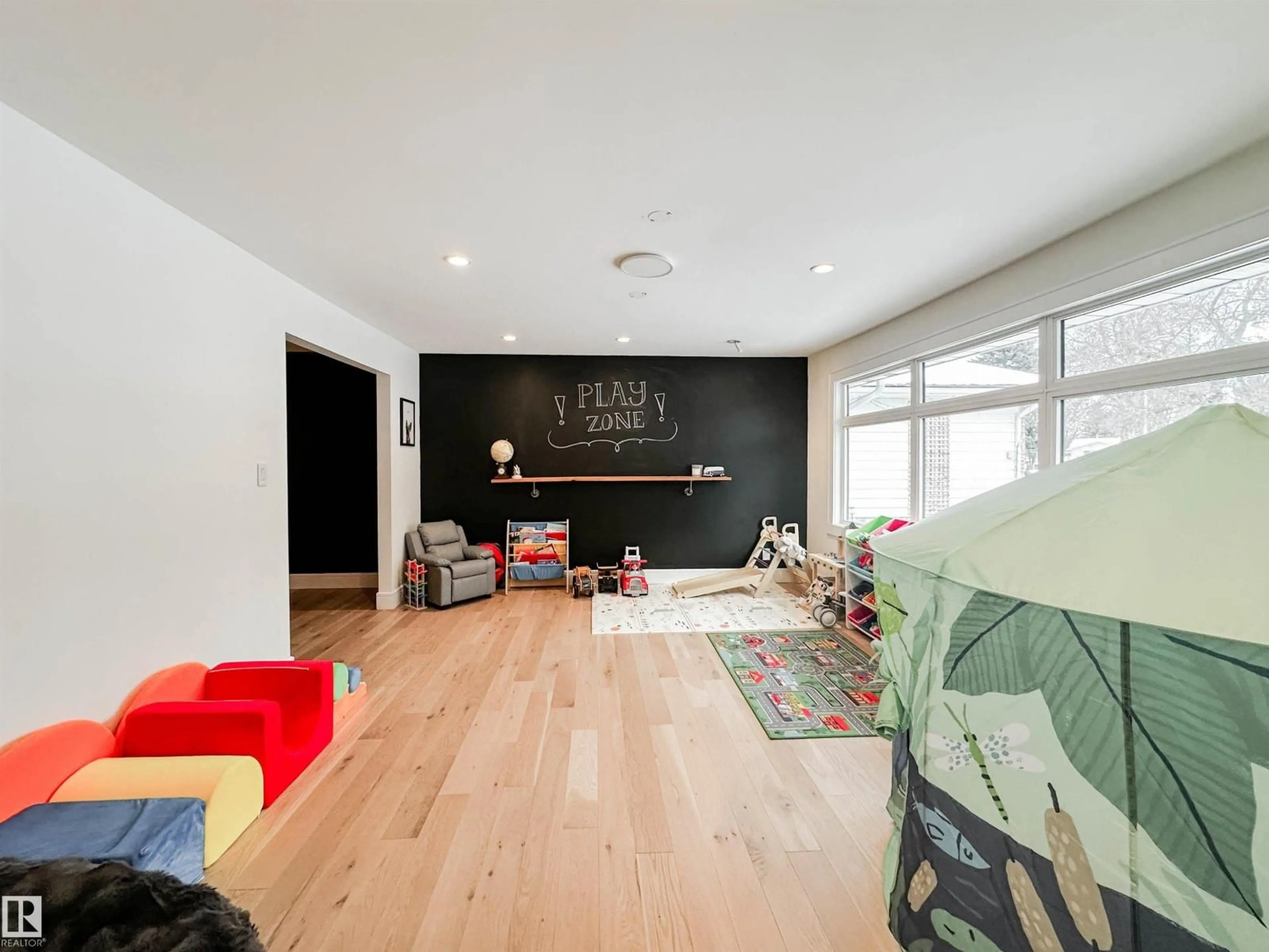 Unknown for 23 FLAGSTONE CR, St. Albert Alberta T8N1R2