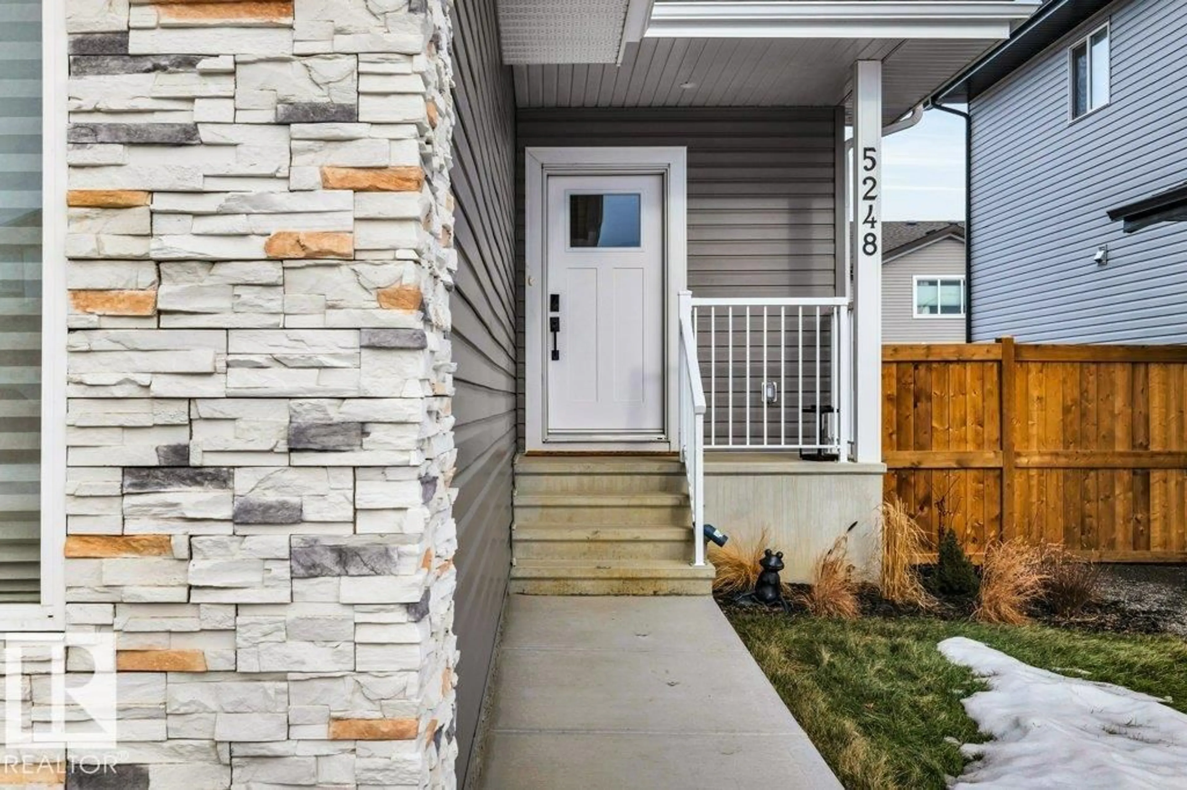 Unknown for 5248 47 AV, Calmar Alberta T0C0V0