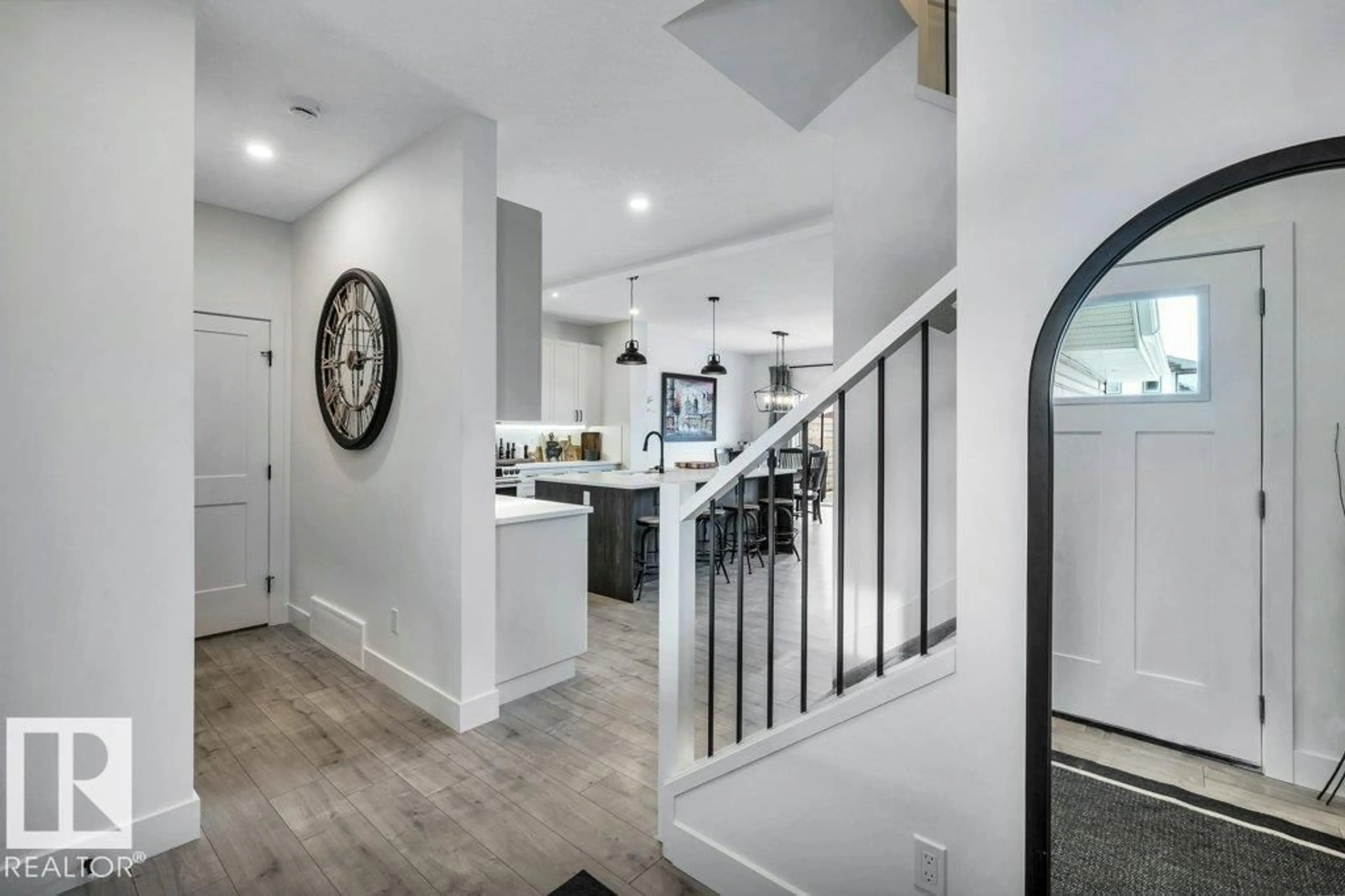 Indoor entryway for 5248 47 AV, Calmar Alberta T0C0V0