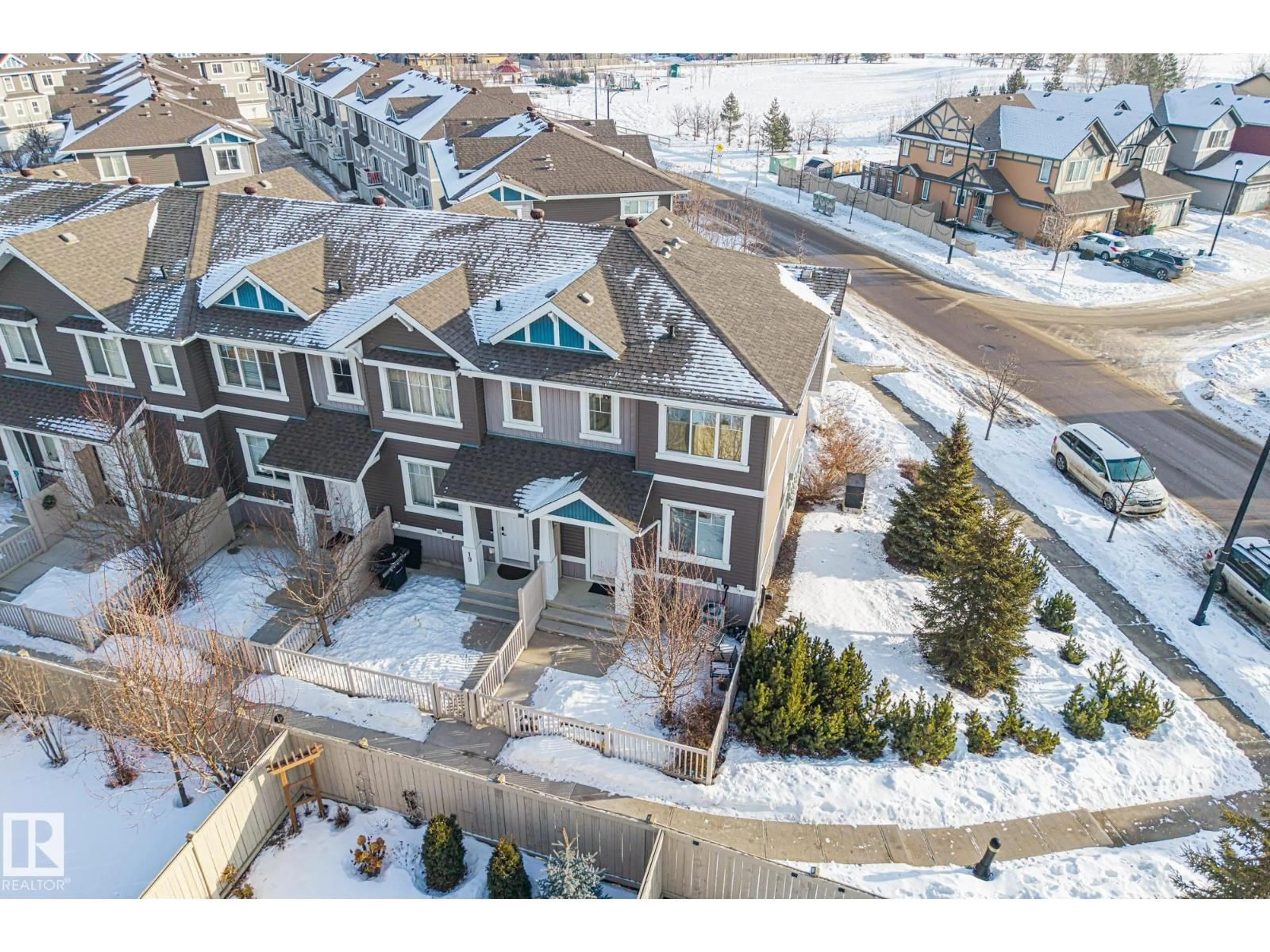 A pic from outside/outdoor area/front of a property/back of a property/a pic from drone, street for 18 1140 CHAPPELLE BV, Edmonton Alberta T6W2Z3