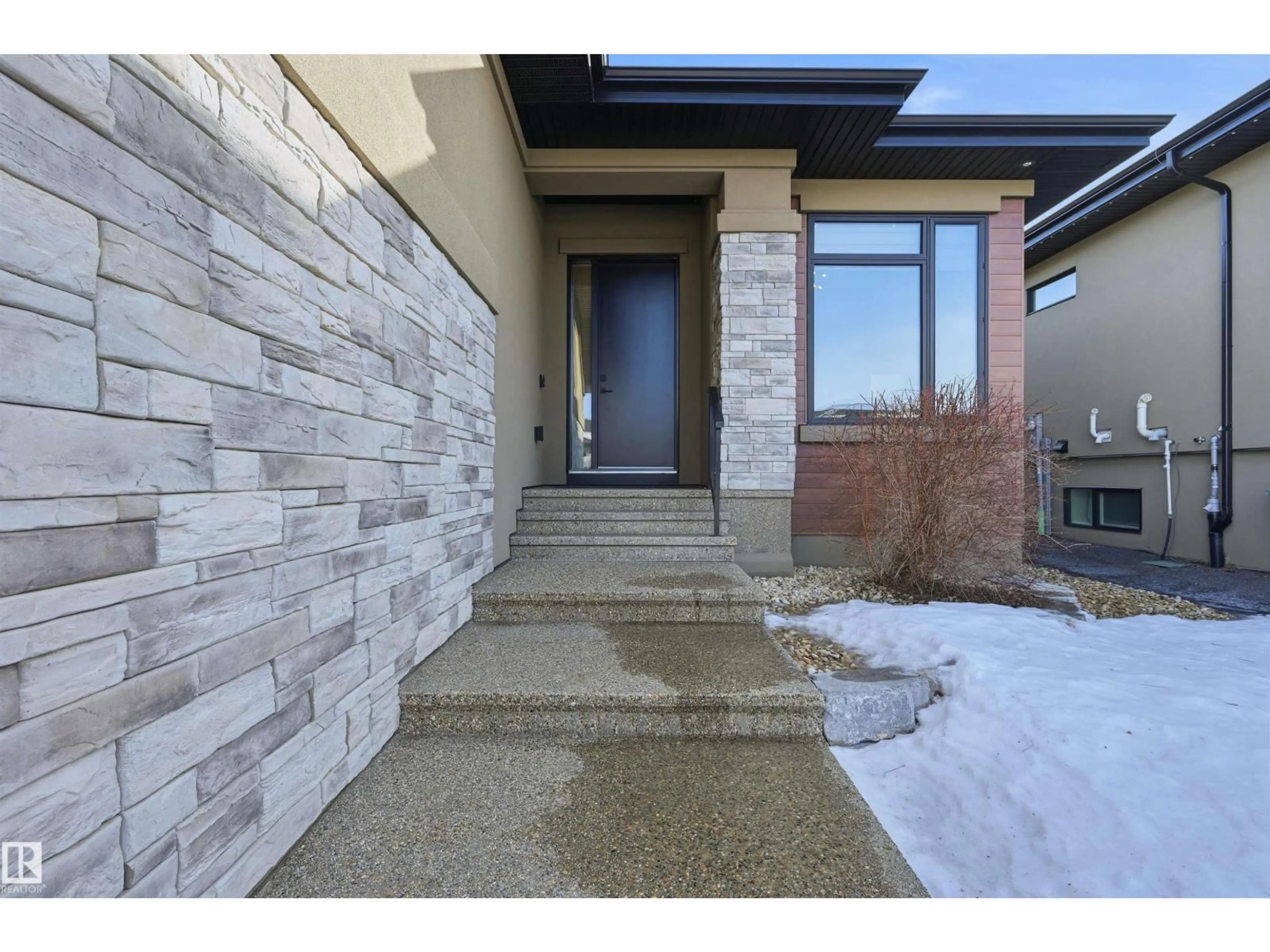 Indoor entryway for 4605 KNIGHT PT, Edmonton Alberta T6W4B7