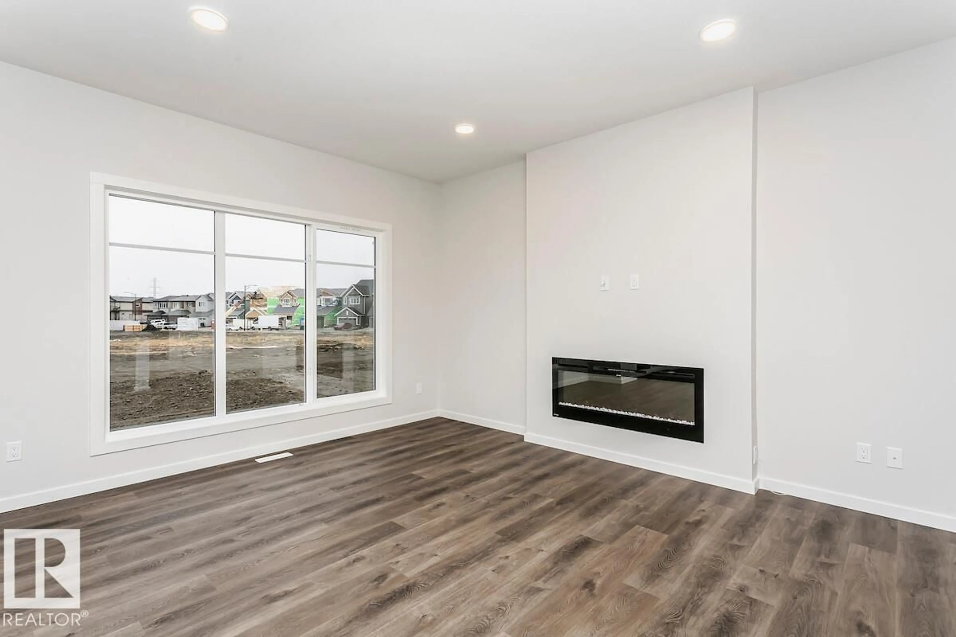 Unknown for 328 173 AV, Edmonton Alberta T5Y4G6