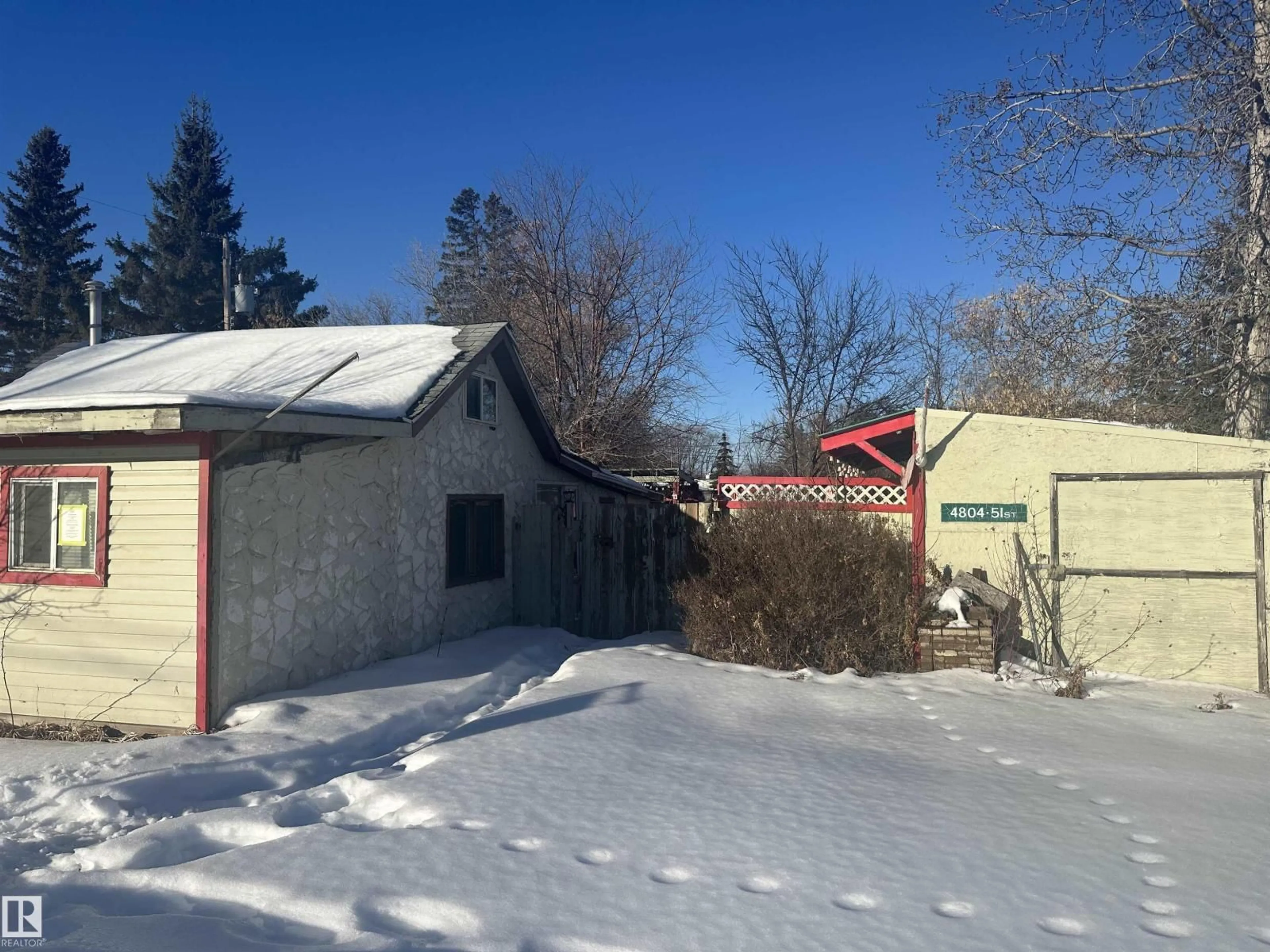 A pic from outside/outdoor area/front of a property/back of a property/a pic from drone, unknown for 4804 51 ST, Rural Lac Ste. Anne County Alberta T0E0A0
