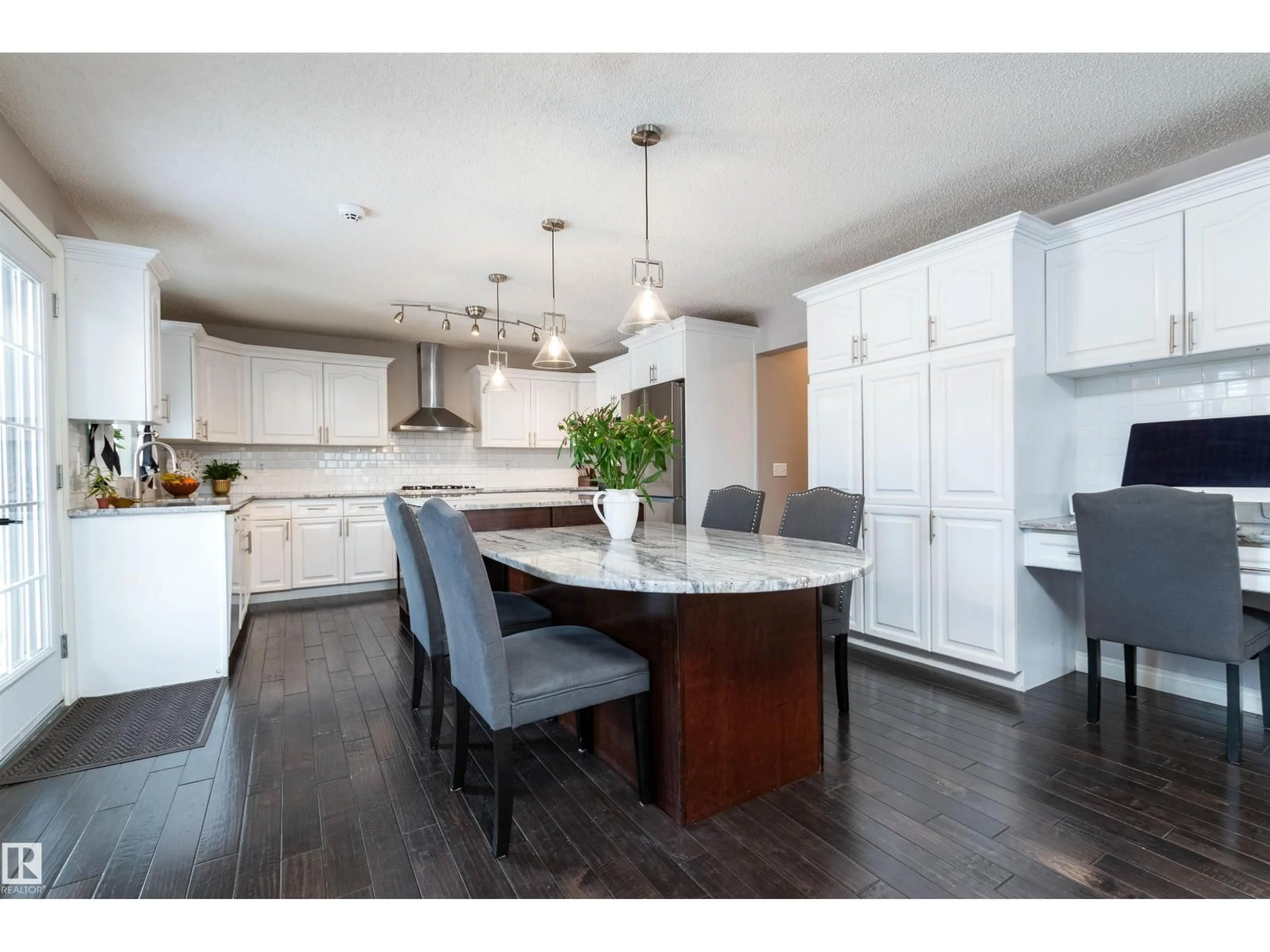 Open concept kitchen, unknown for 730 ESTATE DR, Sherwood Park Alberta T8B1M4
