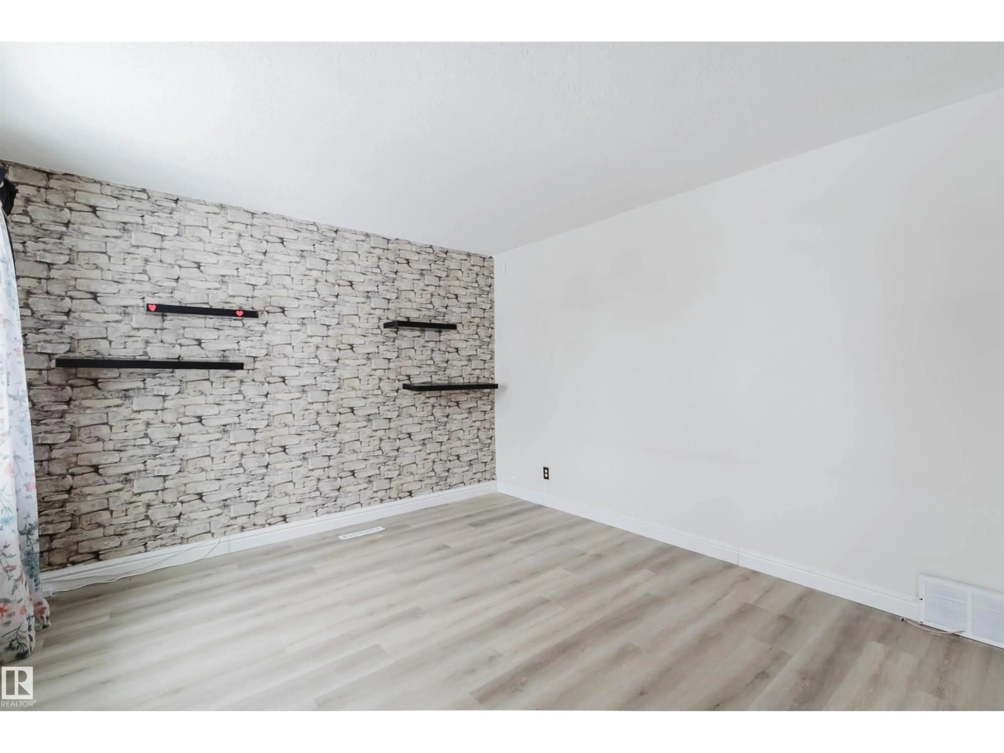 A pic of a room for 12026 104 ST NW, Edmonton Alberta T5G2L4