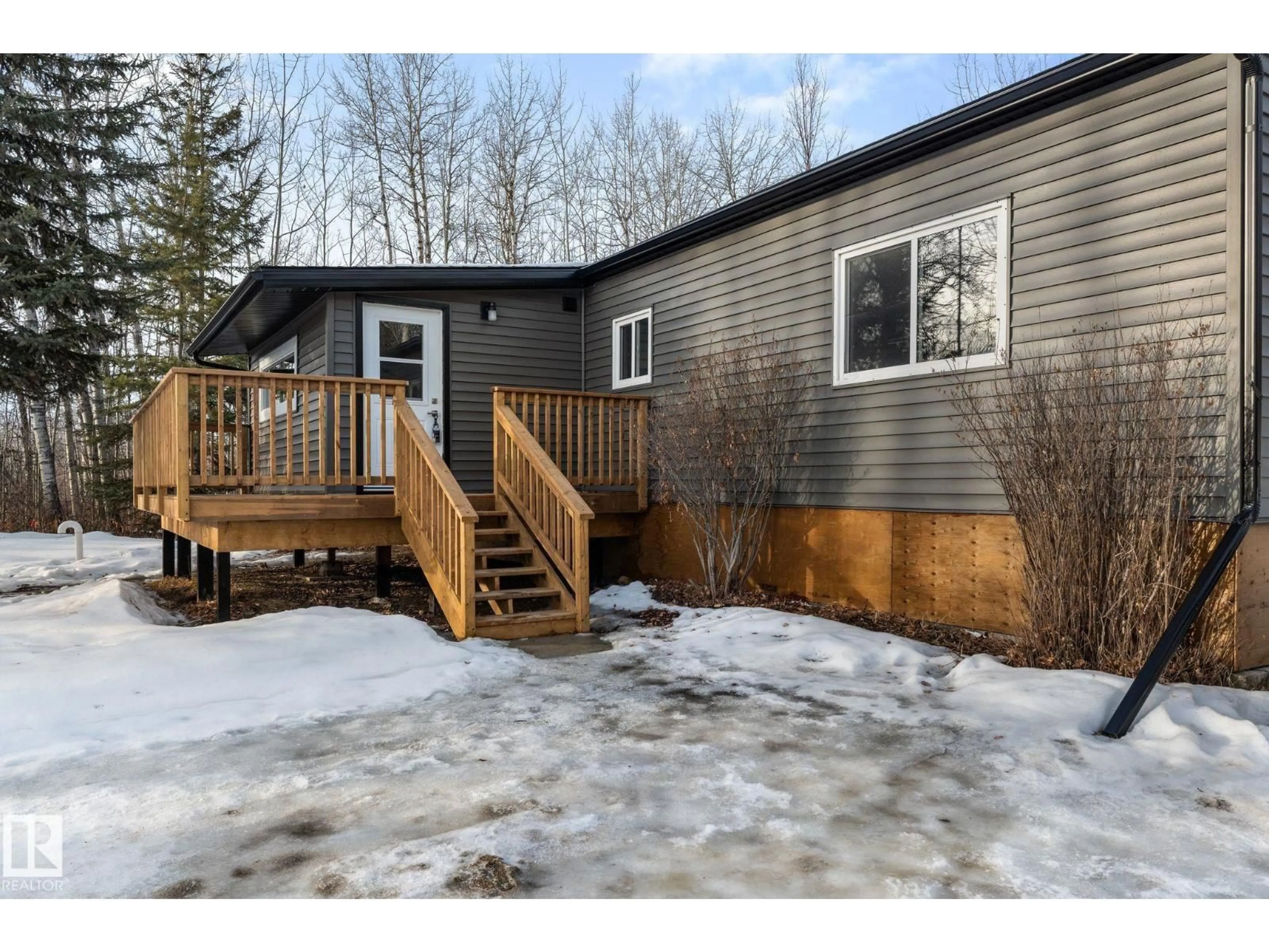 Unknown for 40 - 54126 RGE ROAD 30, Rural Lac Ste. Anne County Alberta T0E1V0