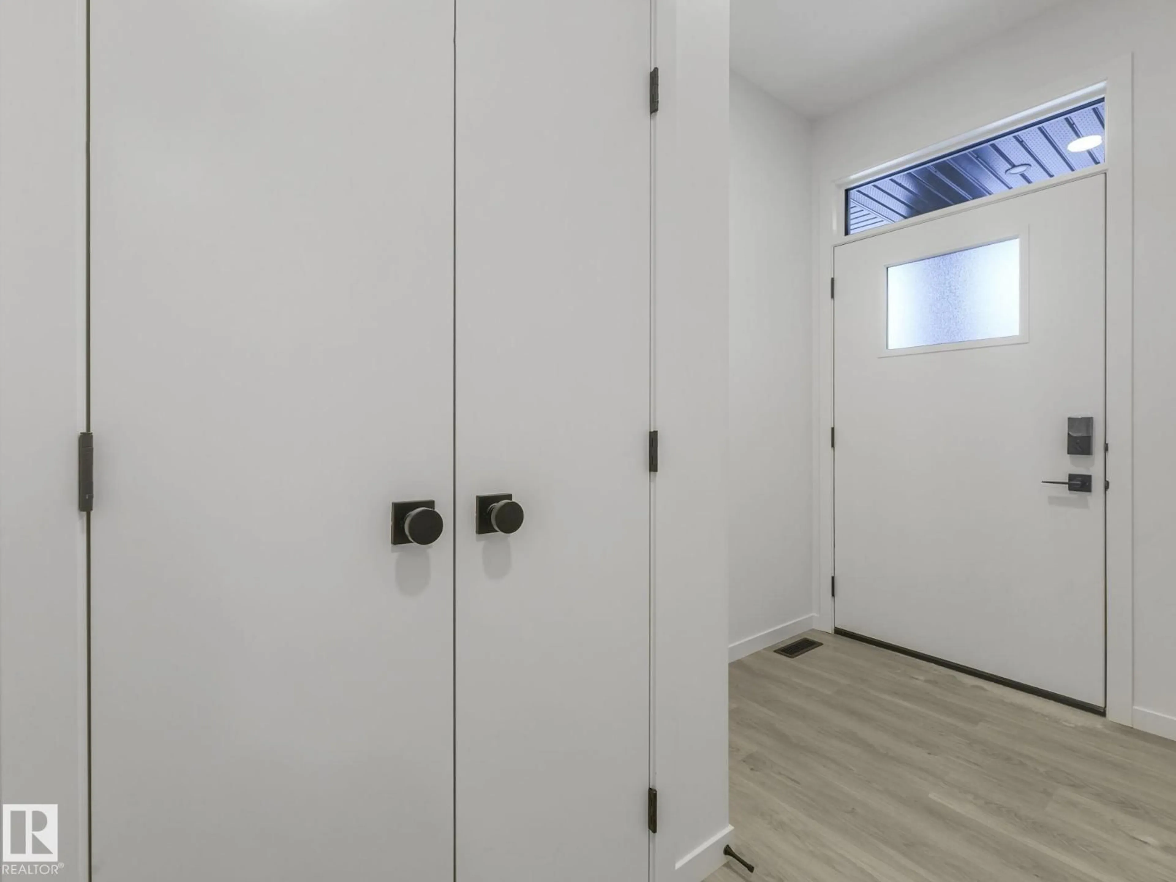 Unknown for SW - 2203 158 ST, Edmonton Alberta T6W5P5