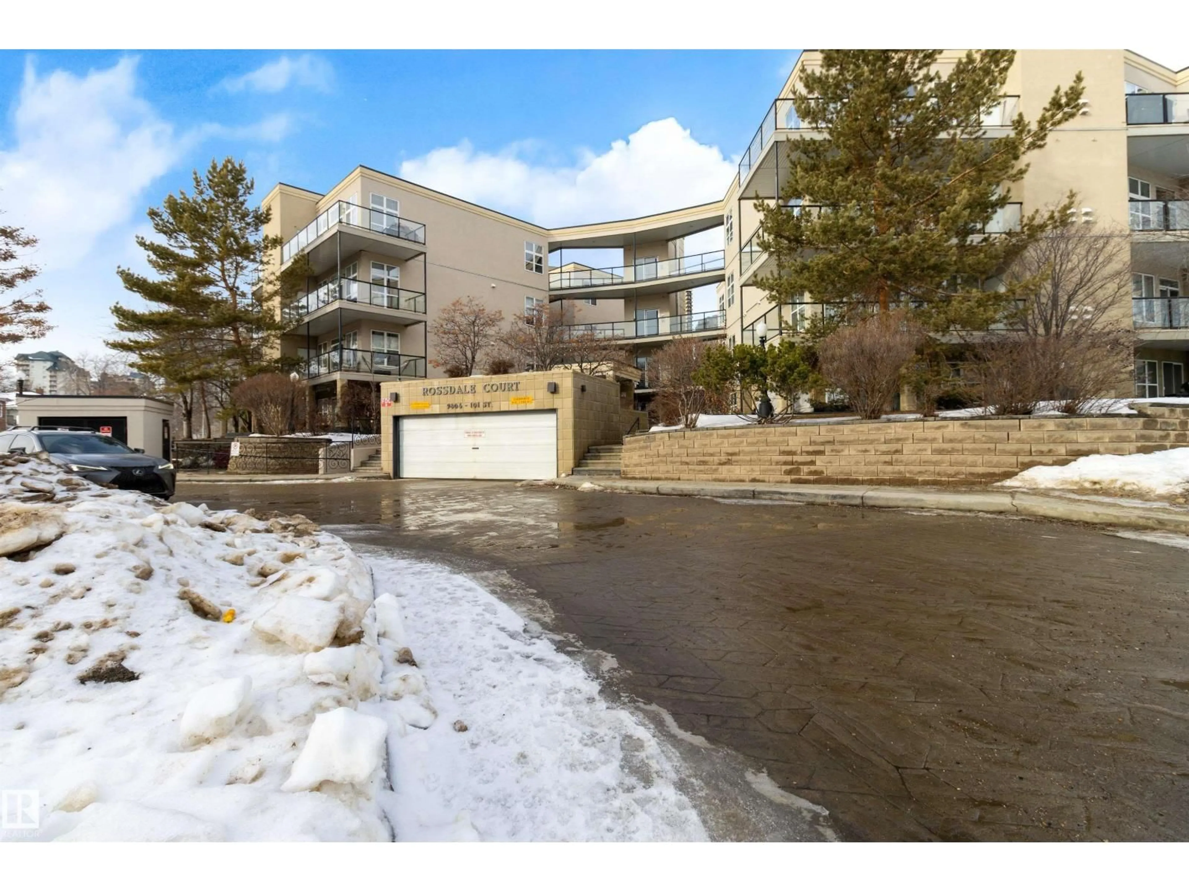 Unknown for #110 - 9804 101 ST, Edmonton Alberta T5K2X3