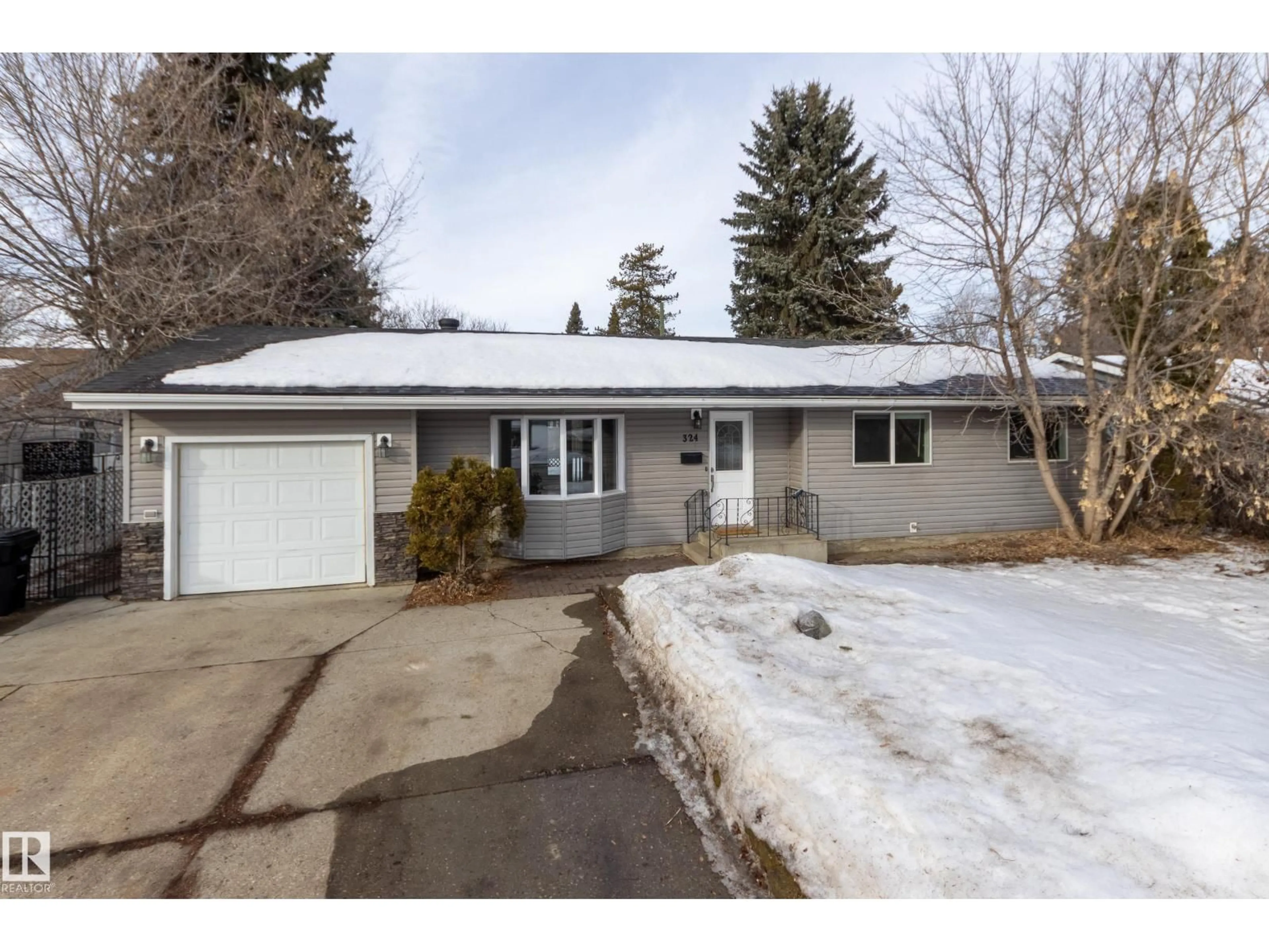 Unknown for 324 CONIFER ST, Sherwood Park Alberta T8A1M5