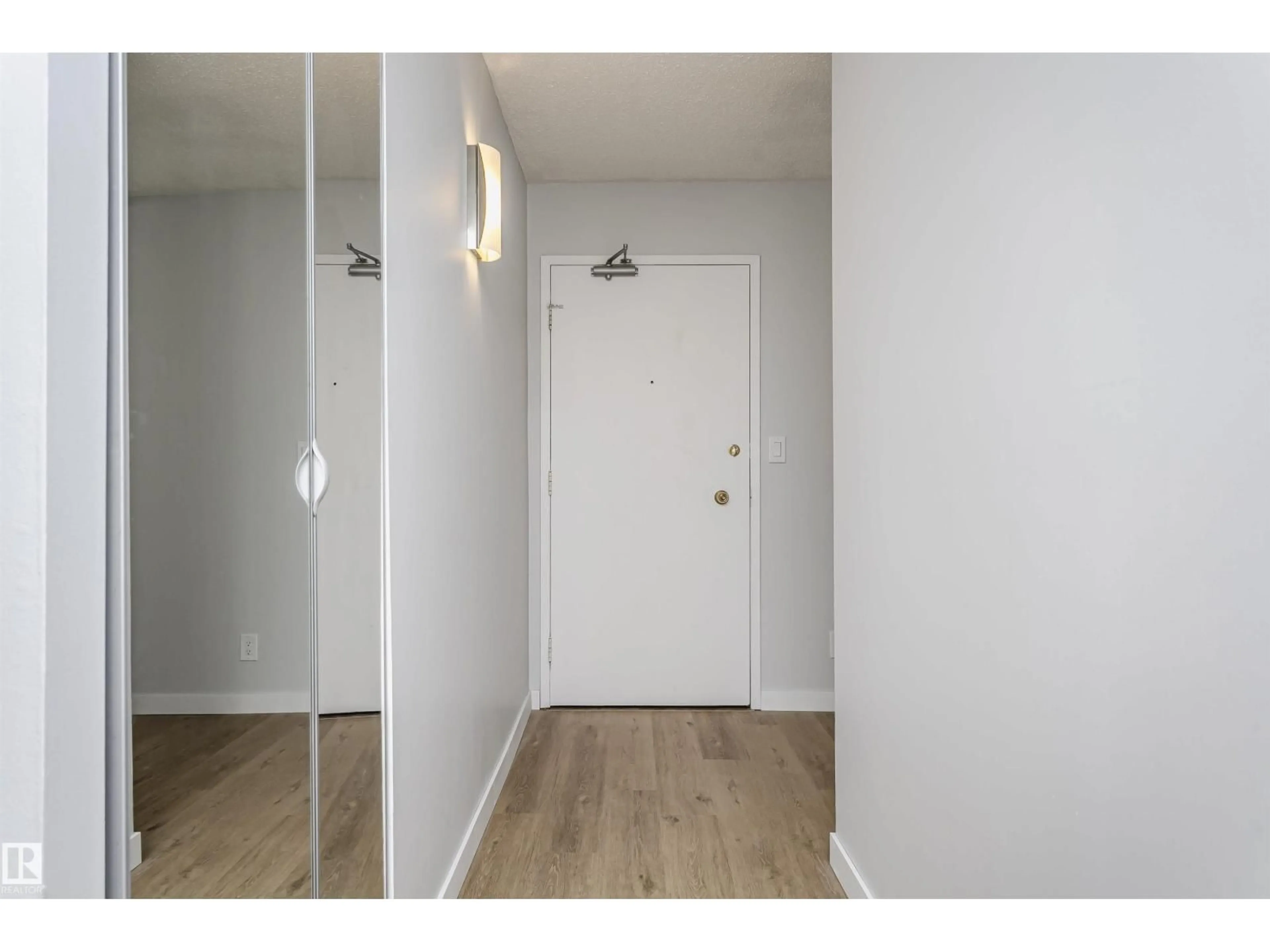 Indoor entryway for 11307 NW - 1004 99 AV, Edmonton Alberta T5K0H2