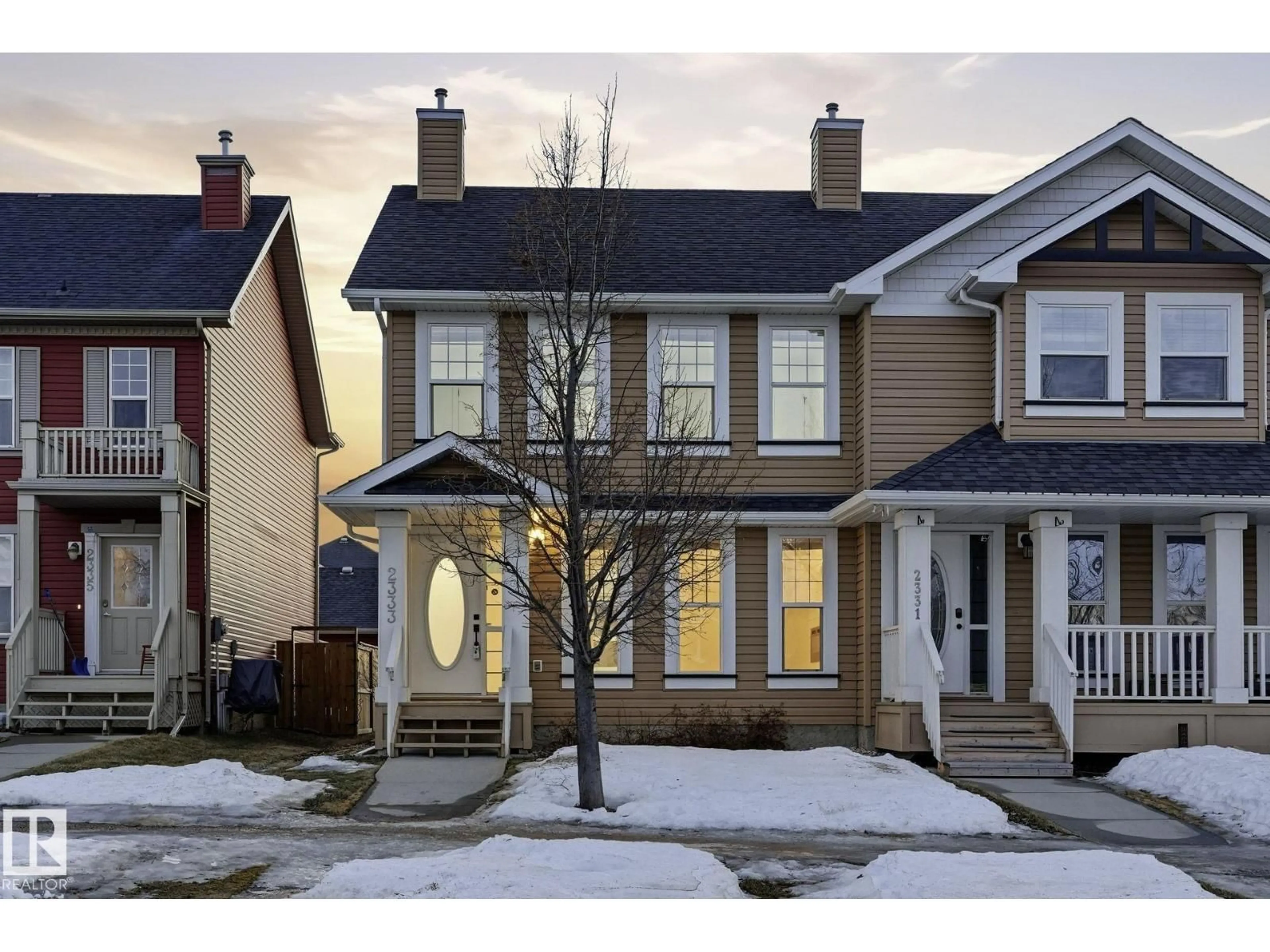 Home with vinyl exterior material, street for 2333 ASPEN TR, Sherwood Park Alberta T8H0G3