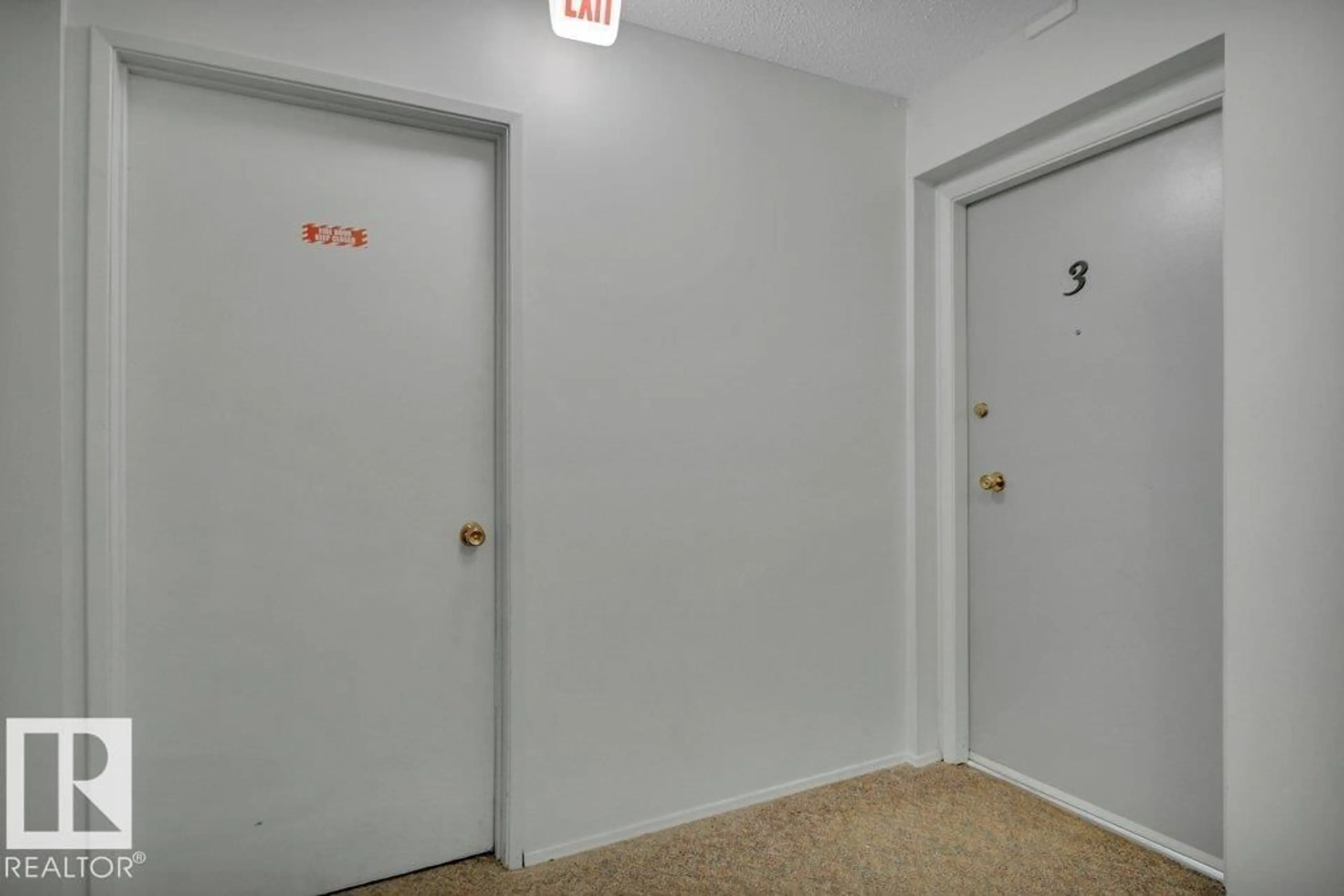 A pic of a room for #3 - 7404 38 AV, Edmonton Alberta T6K2P8