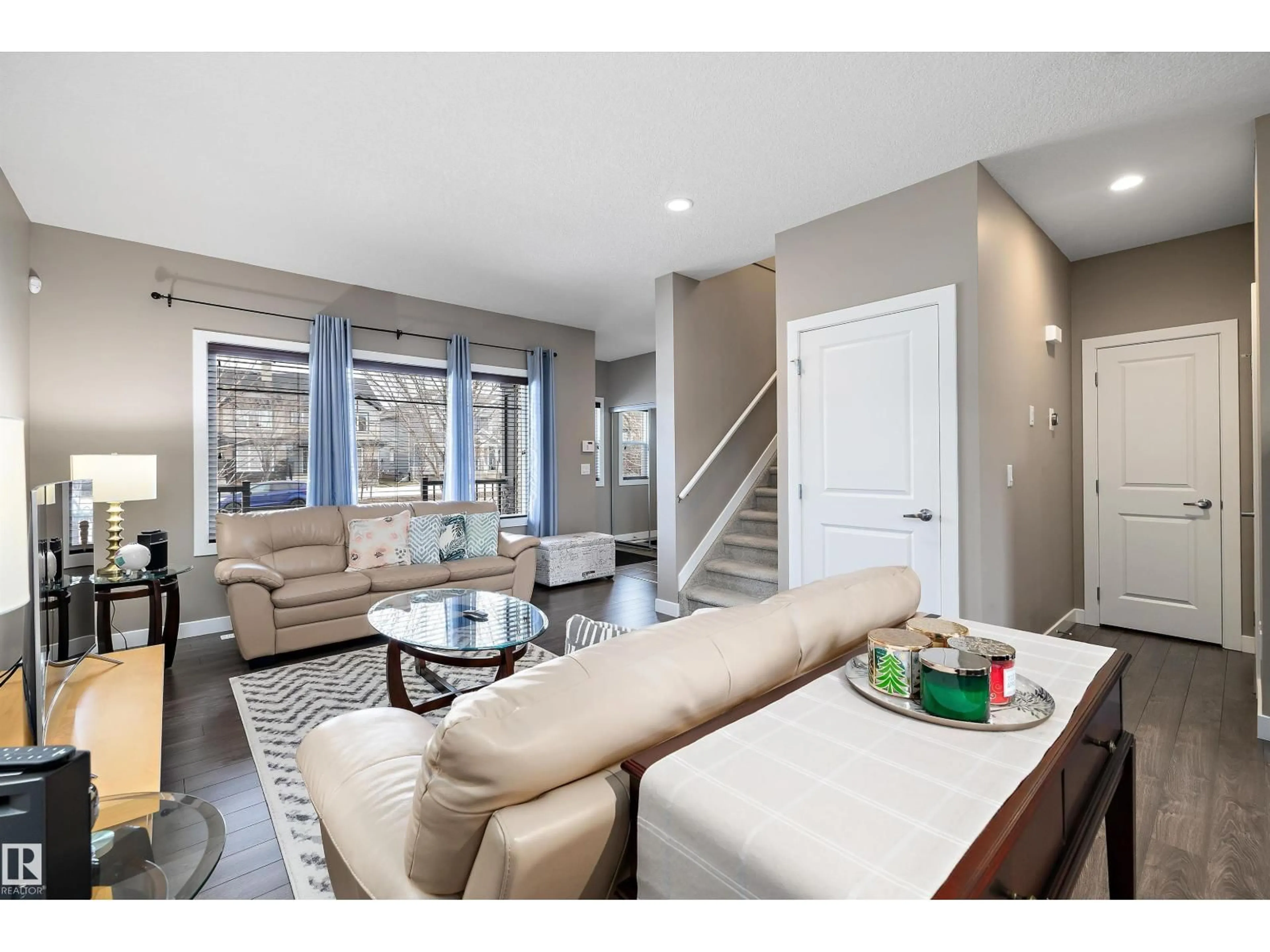 Living room with furniture, unknown for 1074 WATT PROMENADE, Edmonton Alberta T6X1T7