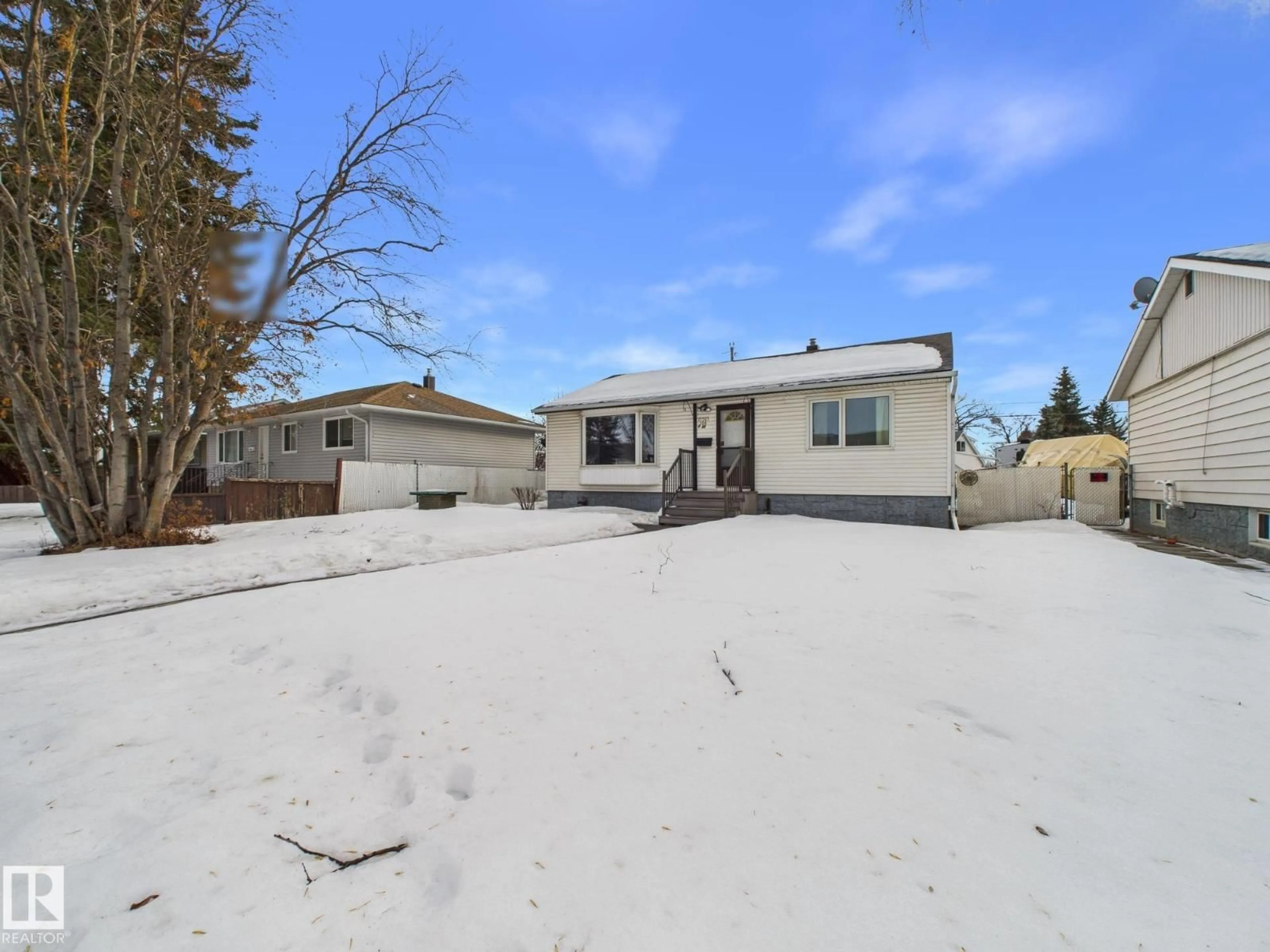 A pic from outside/outdoor area/front of a property/back of a property/a pic from drone, street for NW - 13523 124B AV, Edmonton Alberta T5L3B6