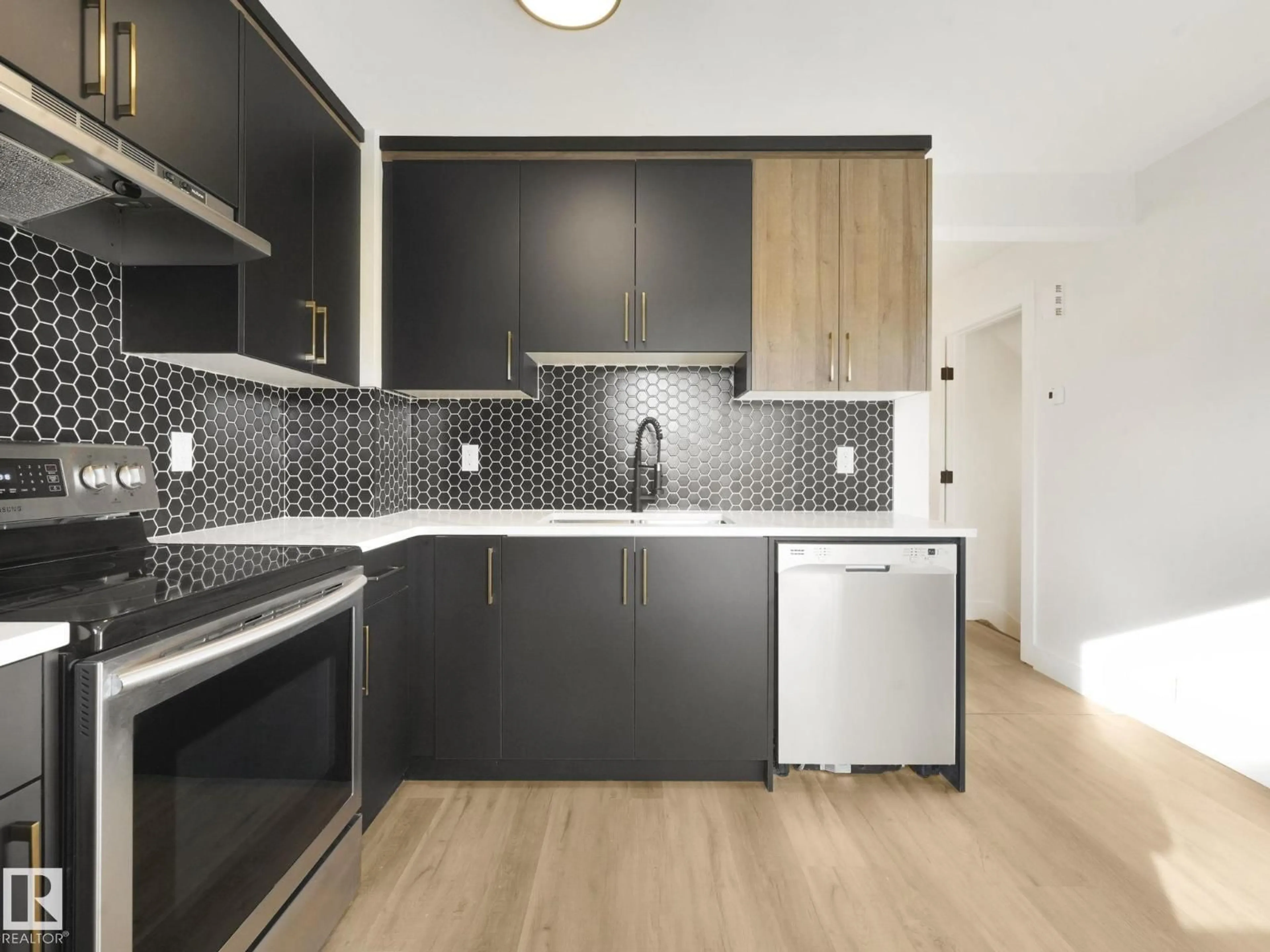 Standard kitchen, unknown for #10 - 13833 30 ST, Edmonton Alberta T5Y2B2