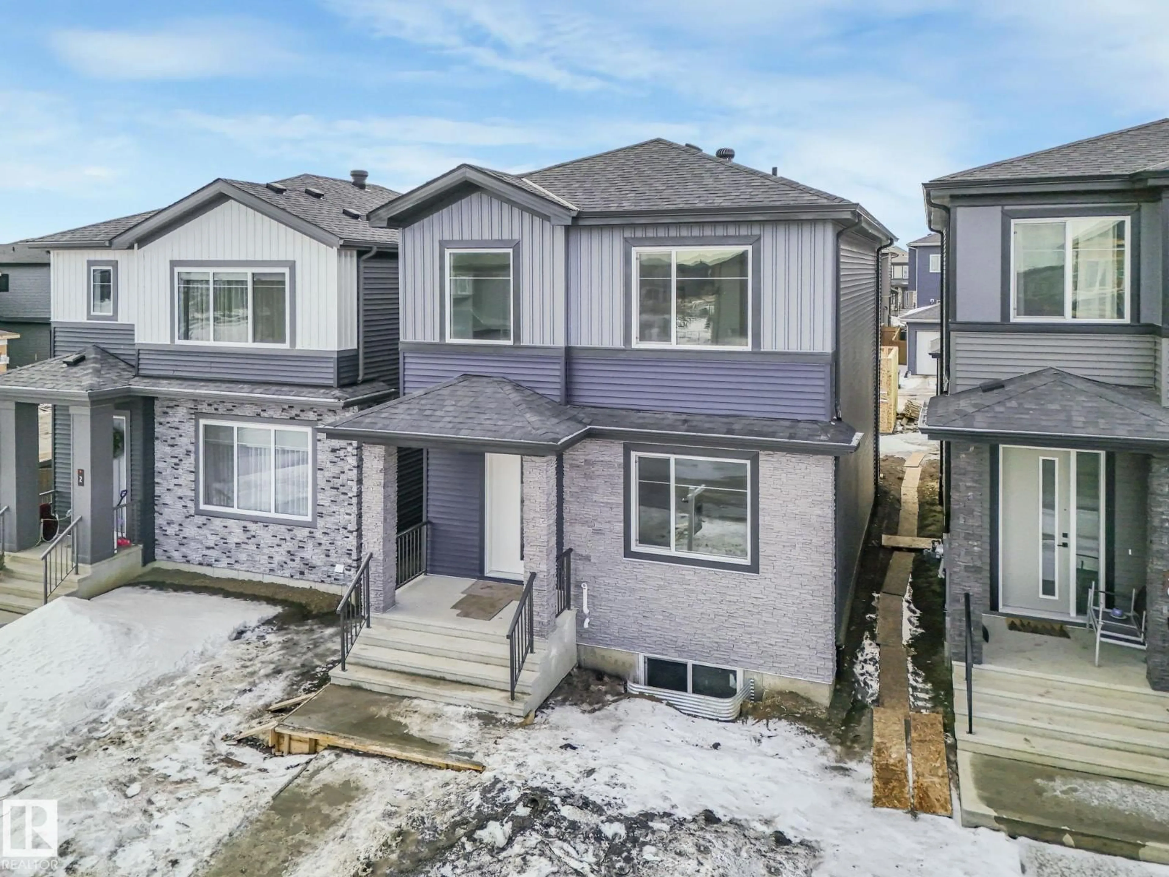A pic from outside/outdoor area/front of a property/back of a property/a pic from drone, street for 6 CATRIA PT, Sherwood Park Alberta T8H3A9