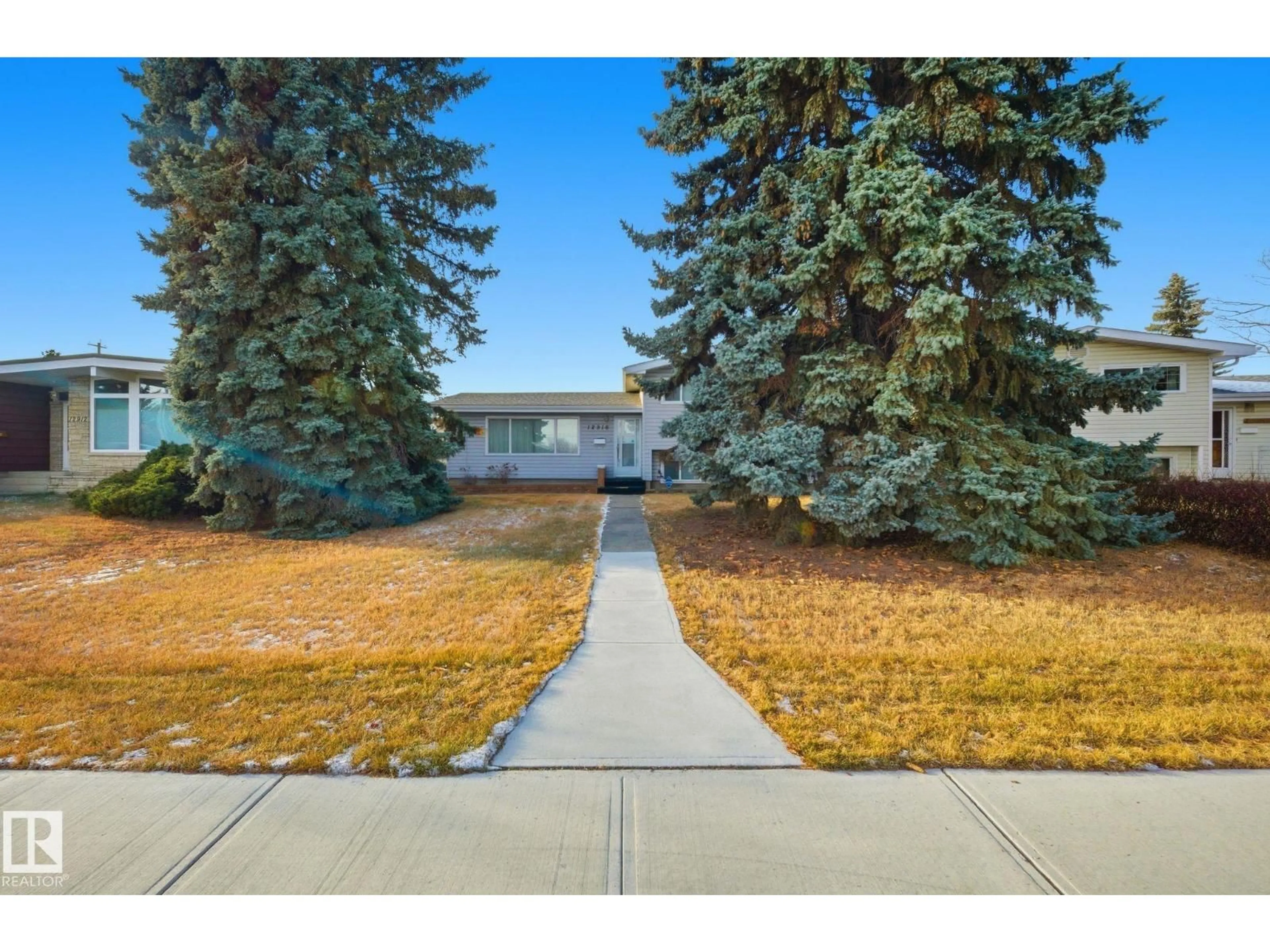 A pic from outside/outdoor area/front of a property/back of a property/a pic from drone, street for 12916 95A ST NW, Edmonton Alberta T5E4A1