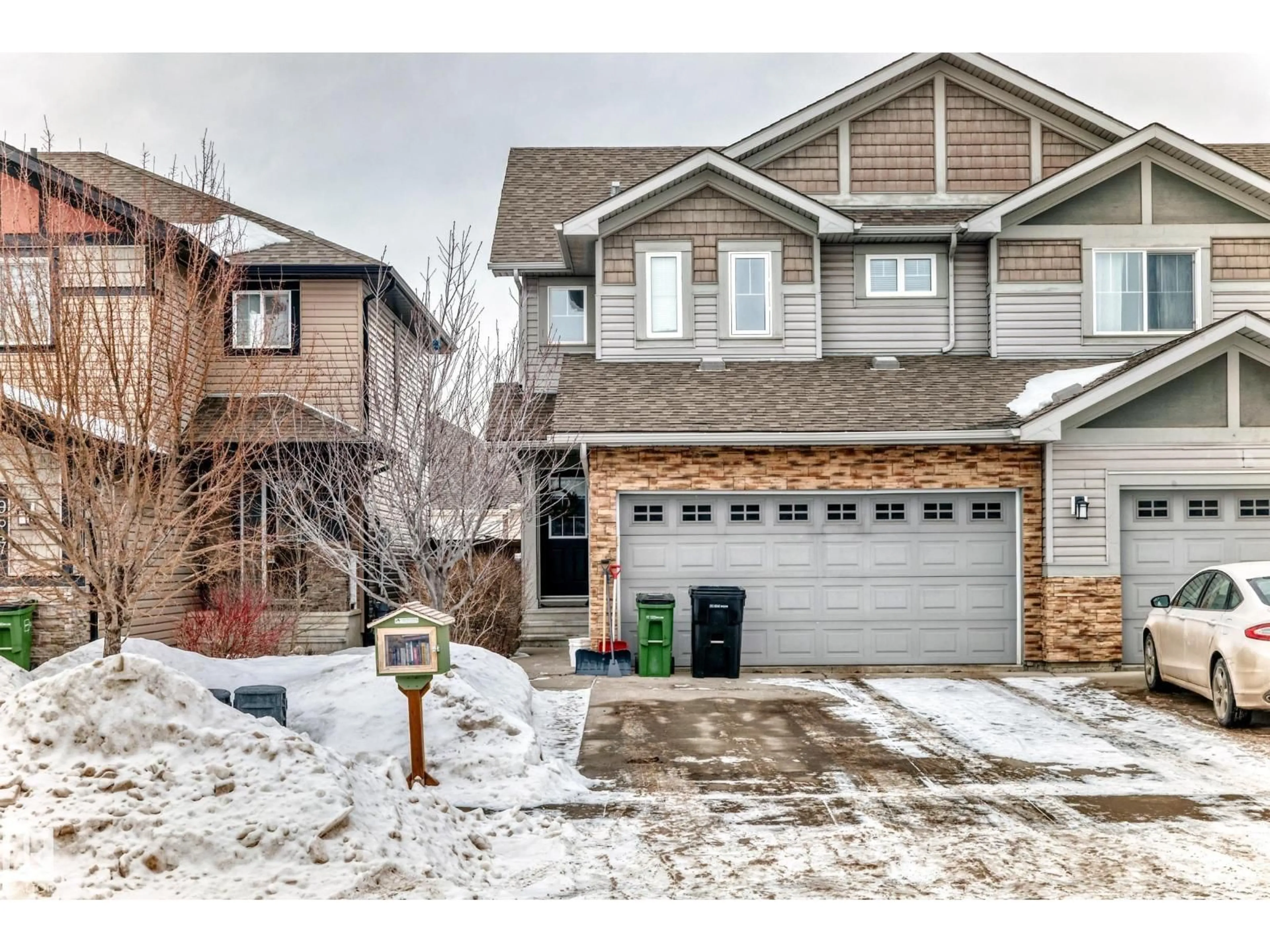 Unknown for 9645 SIMPSON PL, Edmonton Alberta T6R0T8