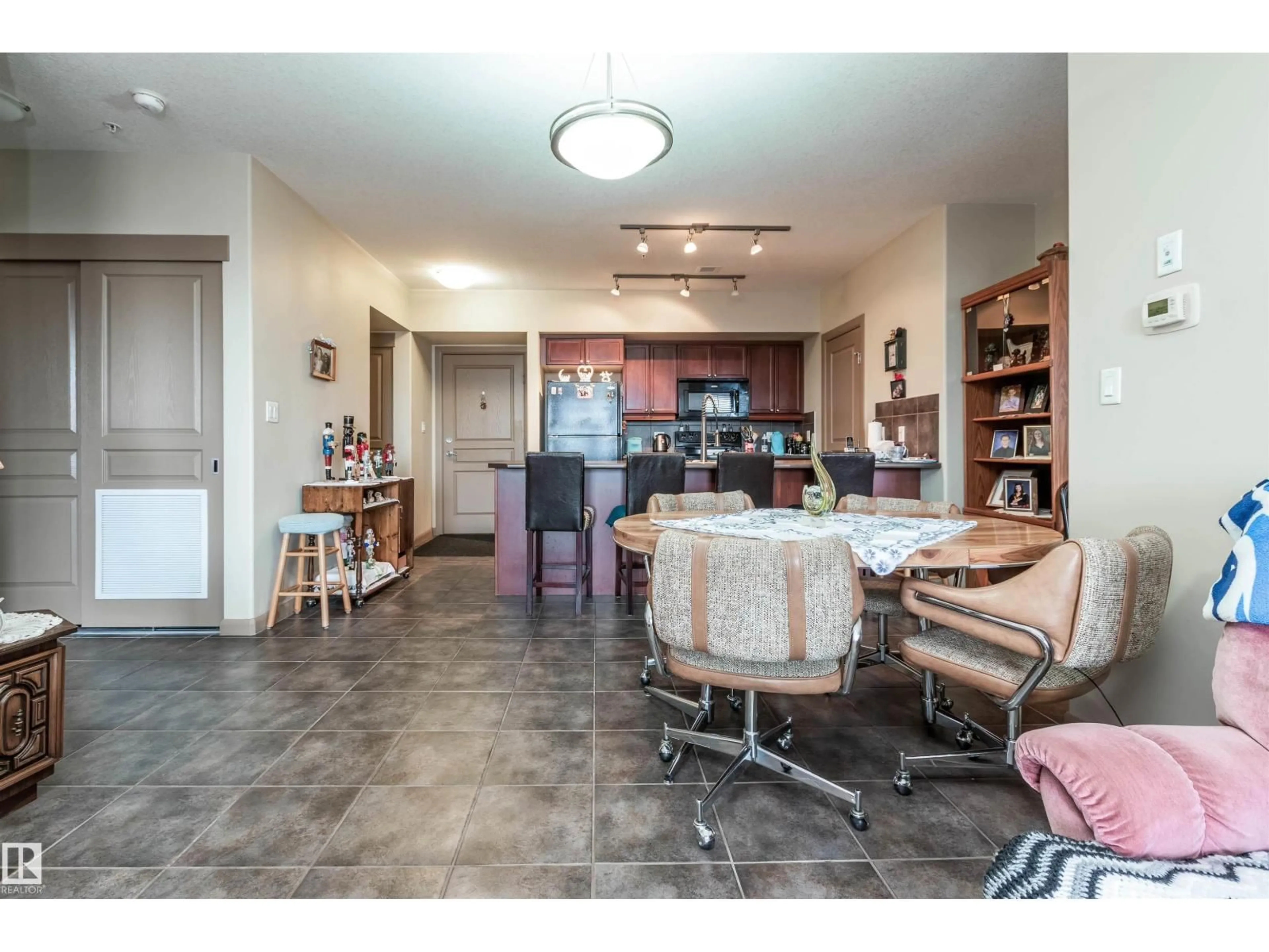 Unknown for 301 - 501 PALISADES WY, Sherwood Park Alberta T8H0H8