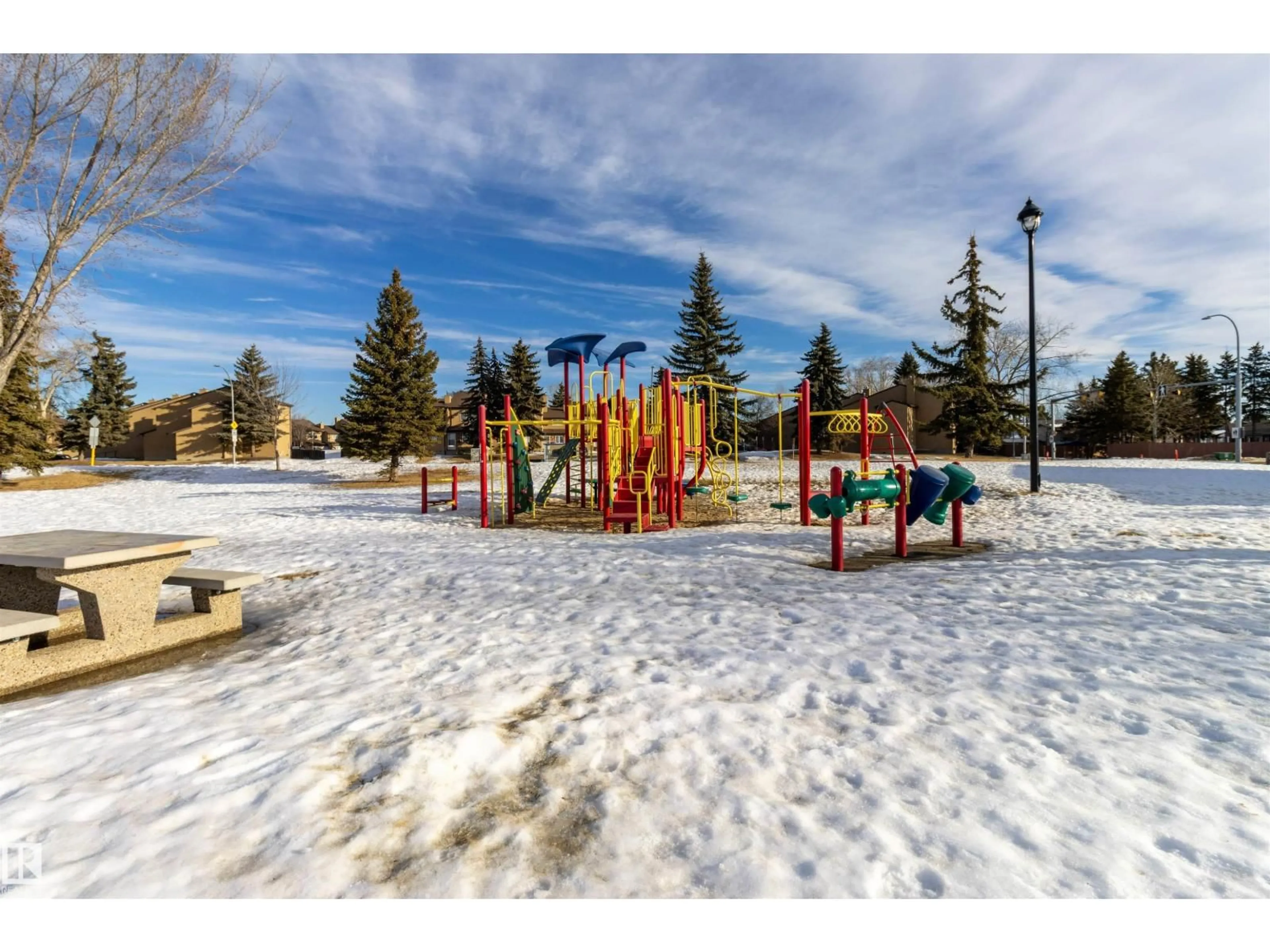 Blurry image for 4423 18 AV, Edmonton Alberta T6L2S5