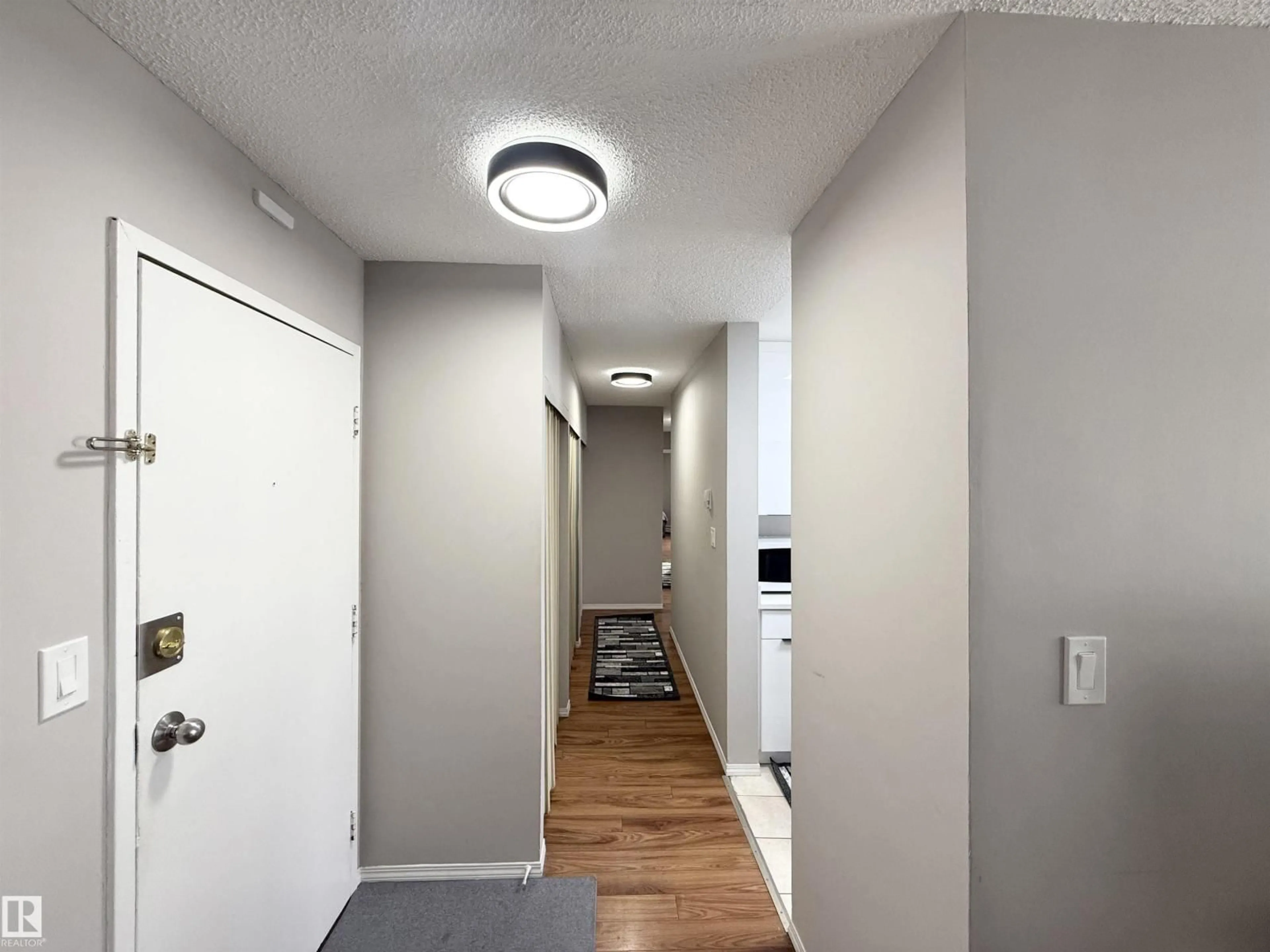 Unknown for 44 11265 31 AV, Edmonton Alberta T6J3V7