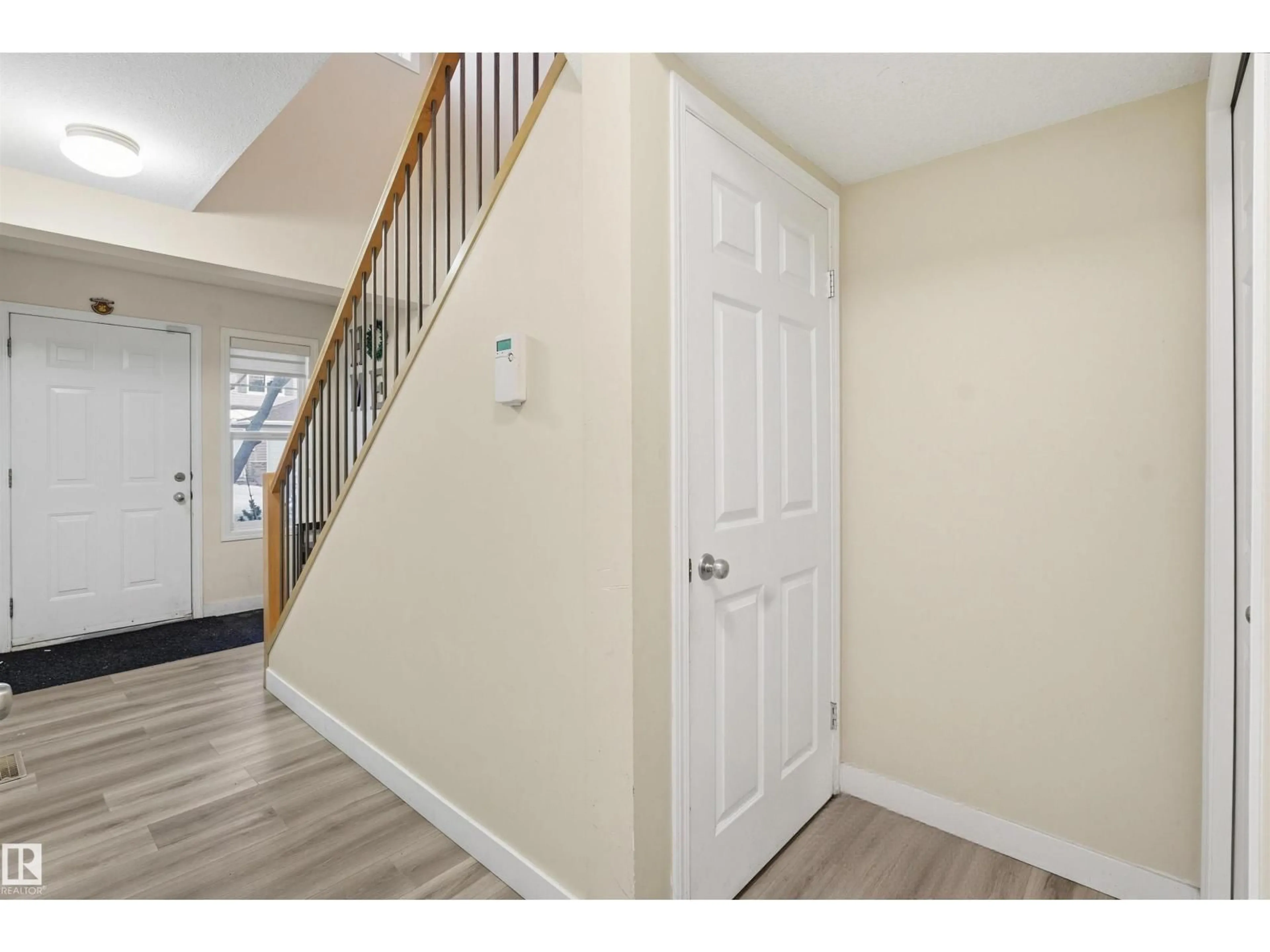 Indoor entryway for #8 - 230 EDWARDS DR, Edmonton Alberta T6X1L9