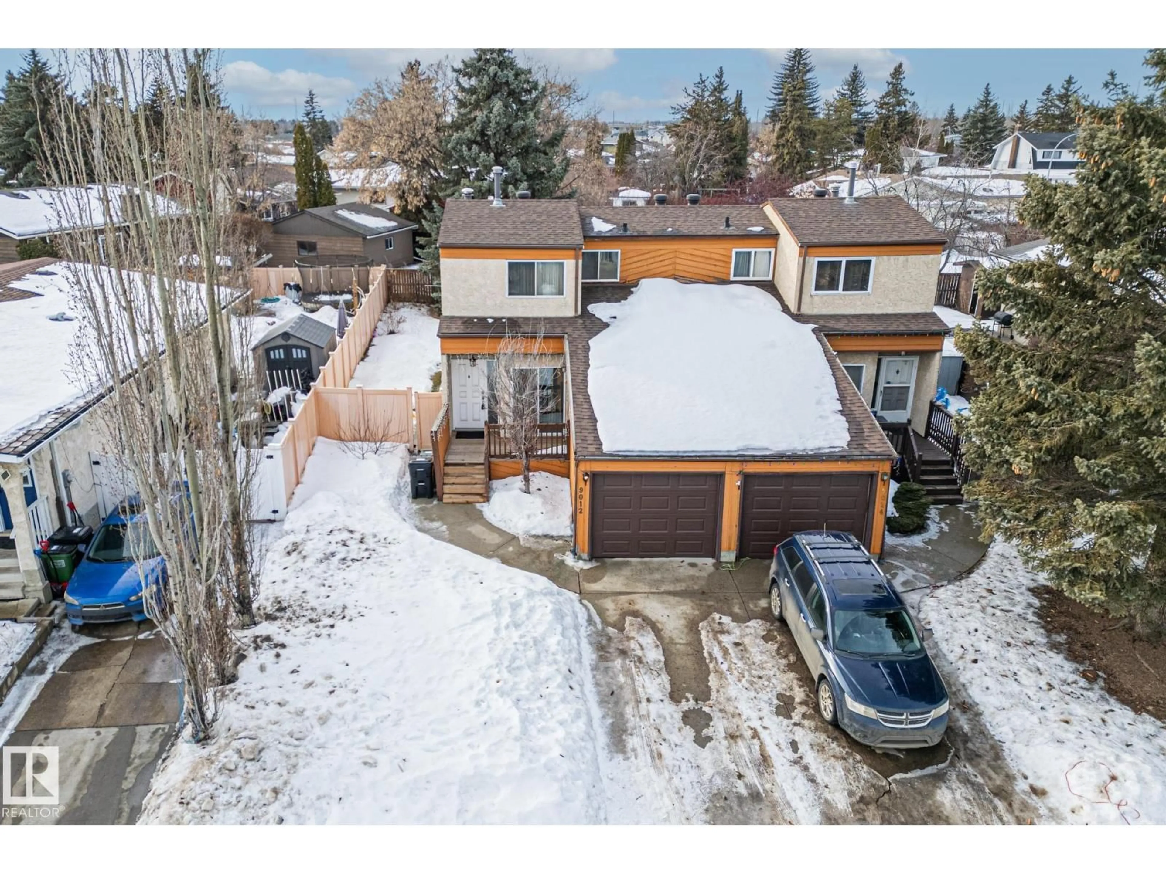 A pic from outside/outdoor area/front of a property/back of a property/a pic from drone, street for NW - 9012 184 ST, Edmonton Alberta T5T1R2