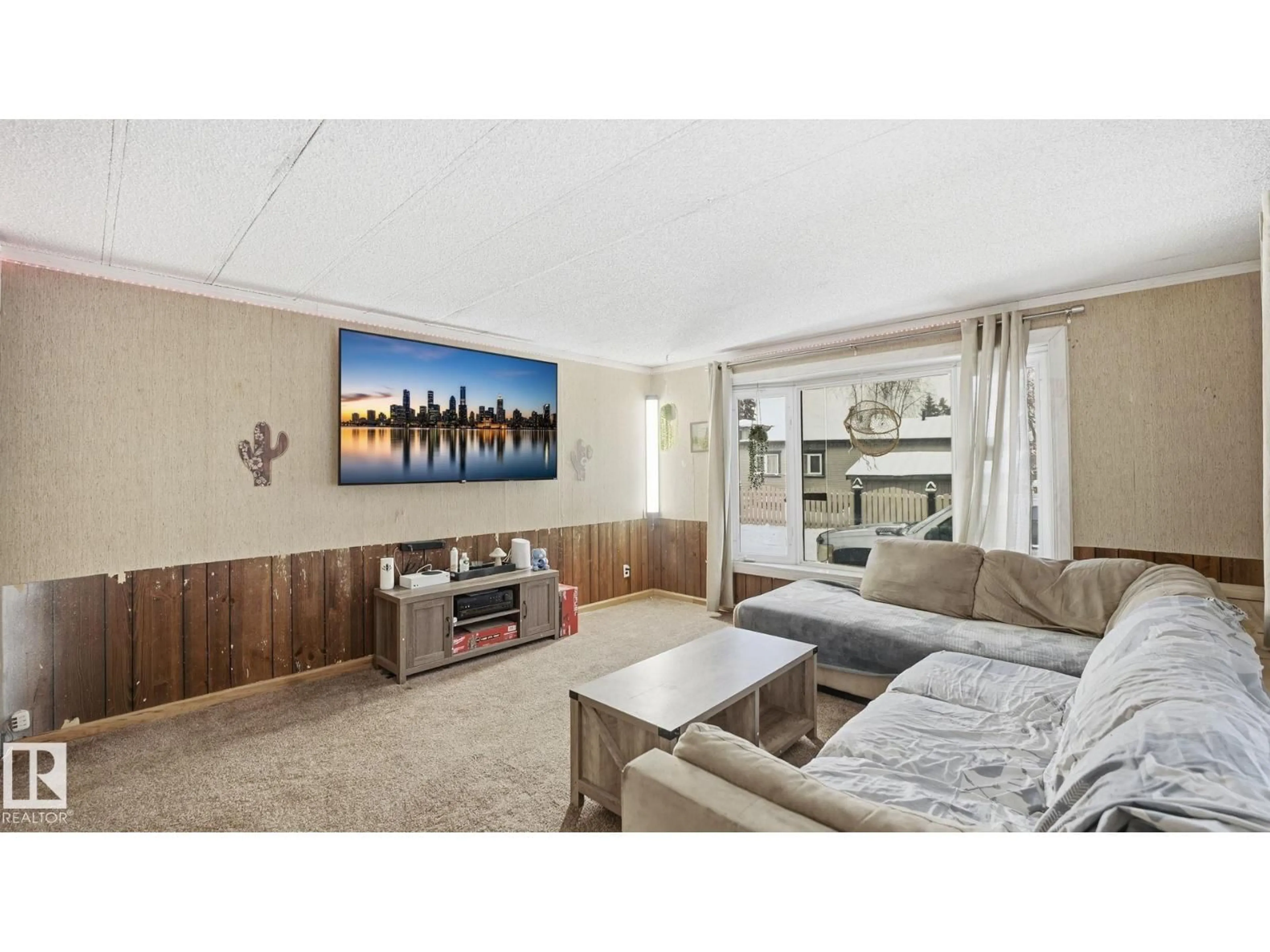 Unknown for 880 WEST COAST BAY NW, Edmonton Alberta T5S1T7