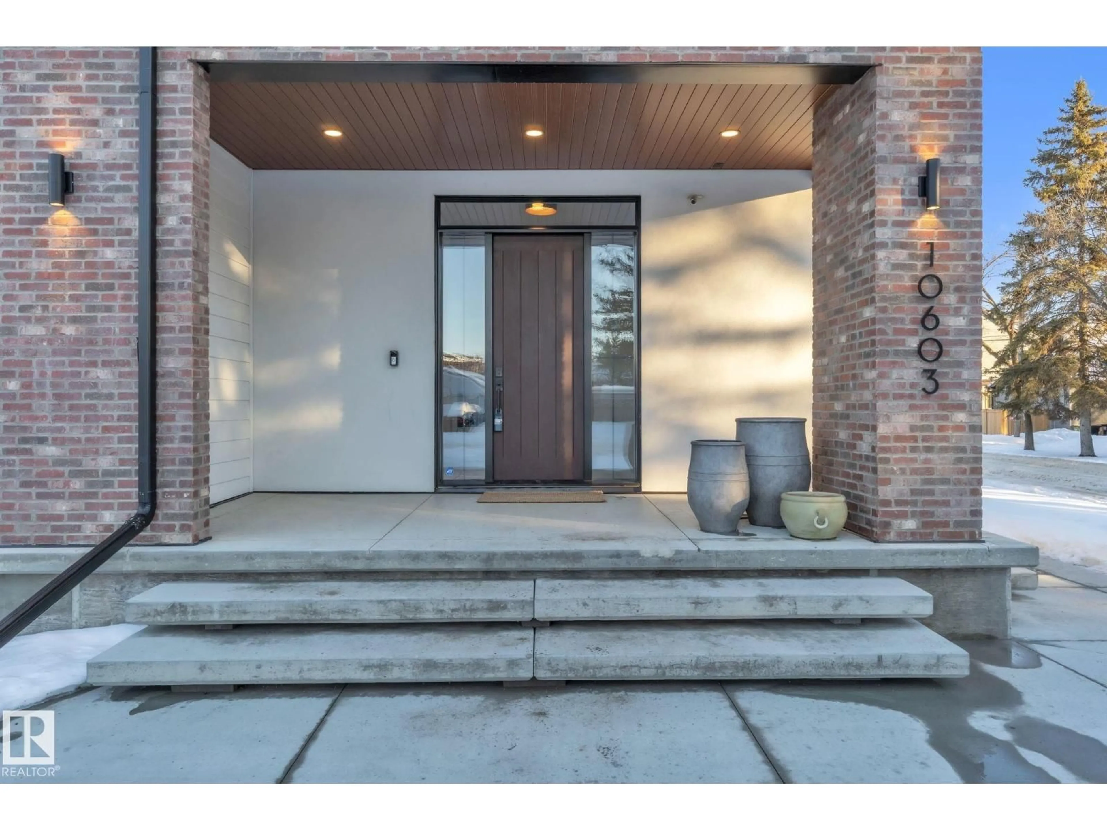 Indoor entryway for 10603 140 ST, Edmonton Alberta T5N2M2