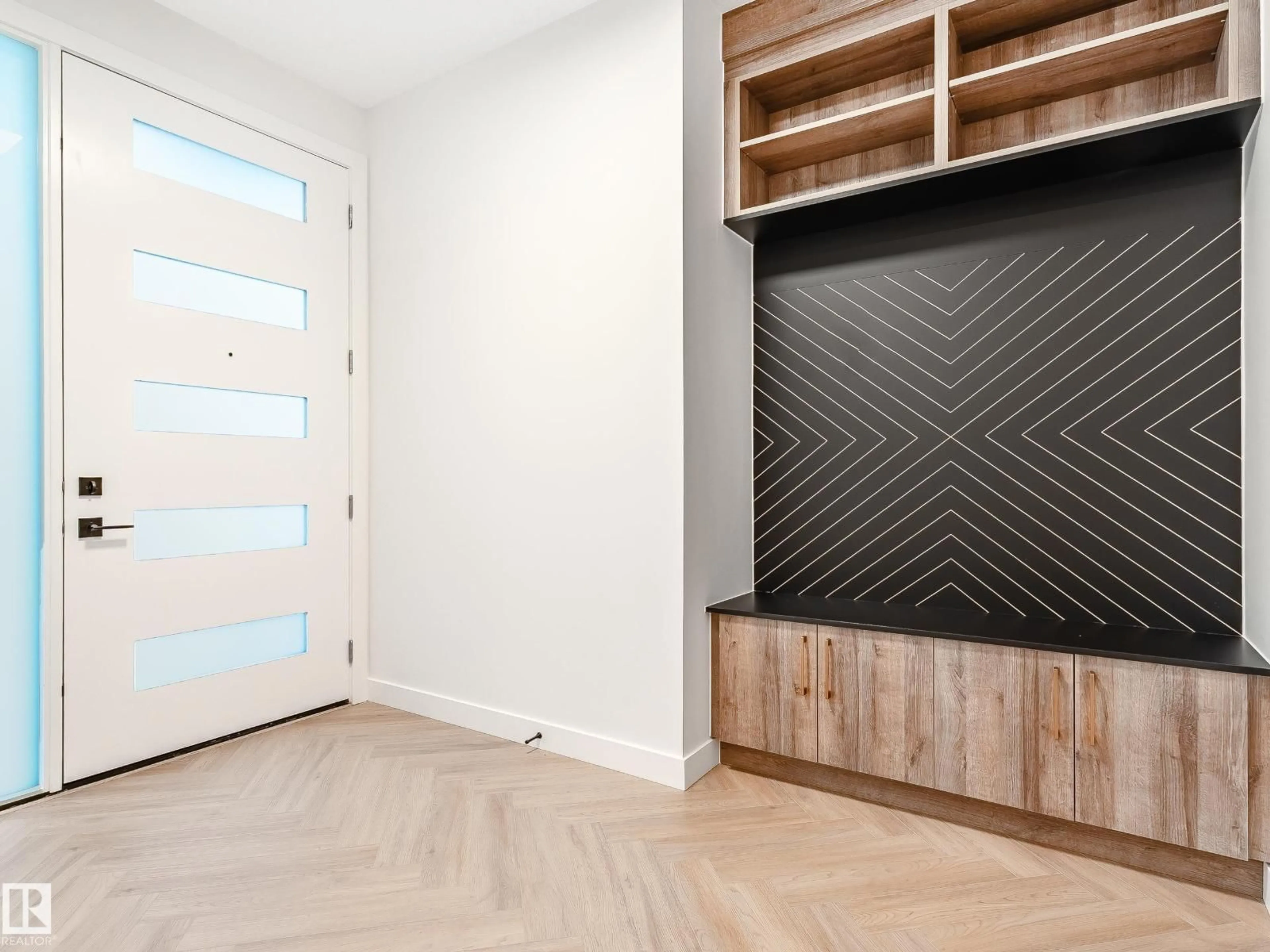 Indoor entryway for 125 LILAC CL, Leduc Alberta T9E1R3