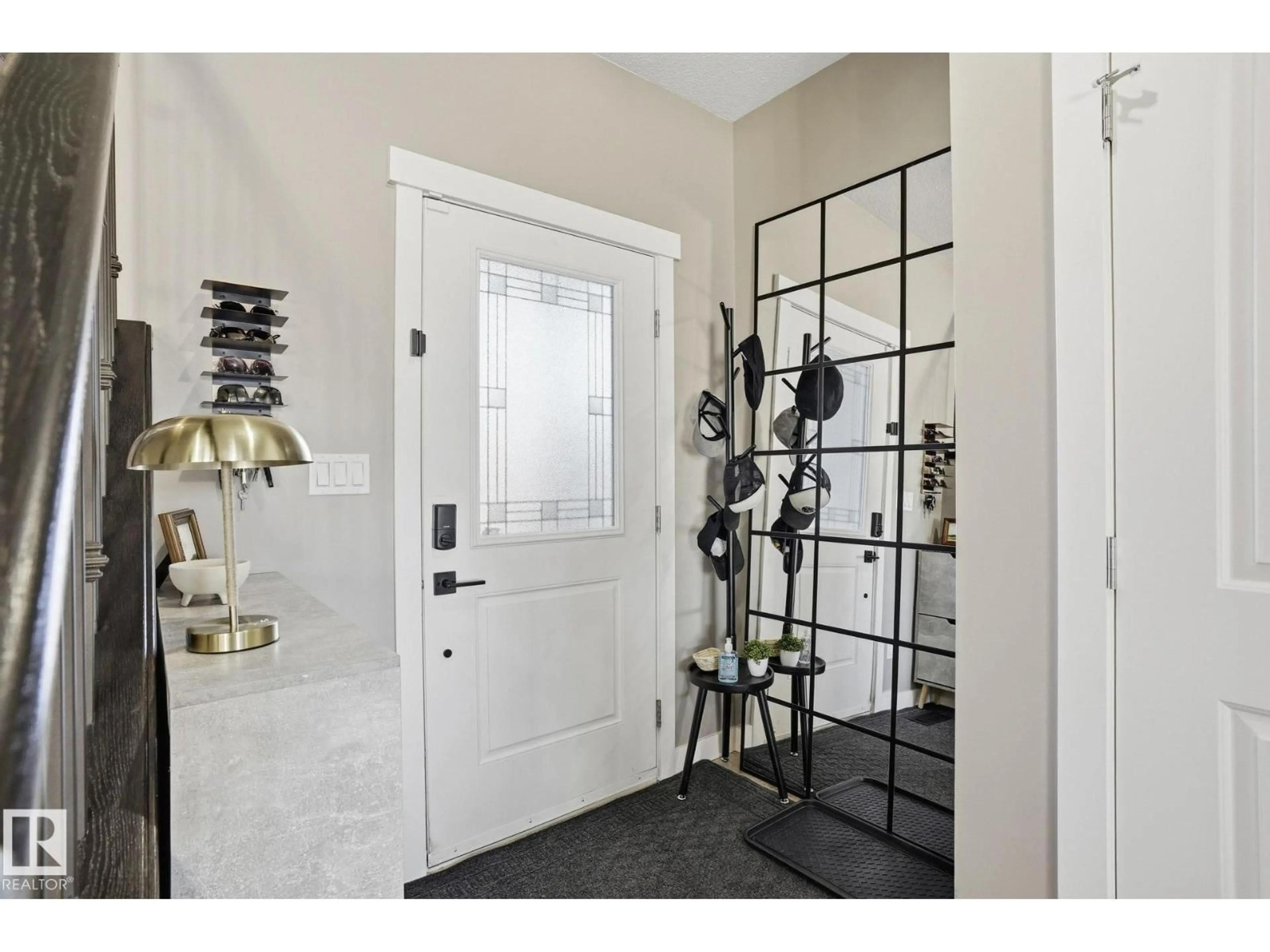 Indoor entryway for 20 RICHMOND LI, Fort Saskatchewan Alberta T8L0S2