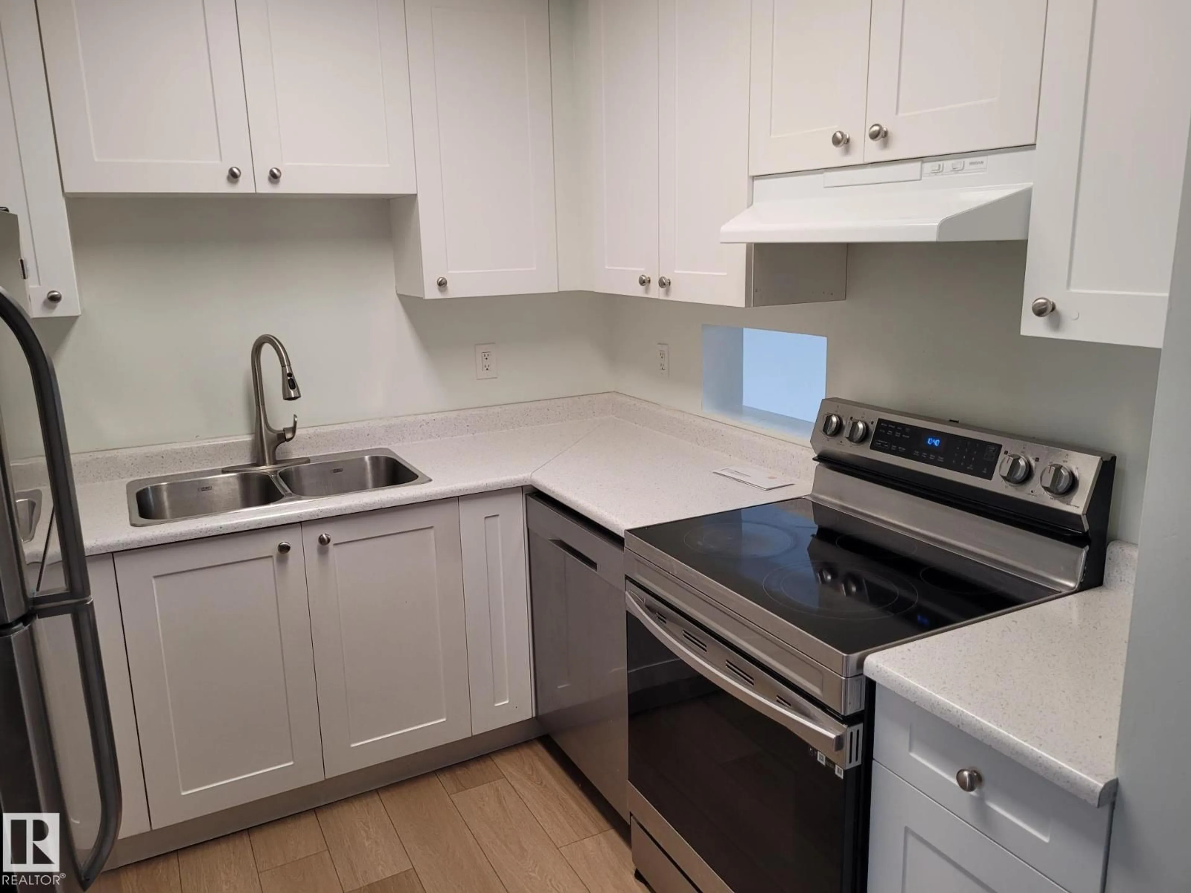 Standard kitchen, unknown for #301 - 3507 60 ST, Edmonton Alberta T6L2H2