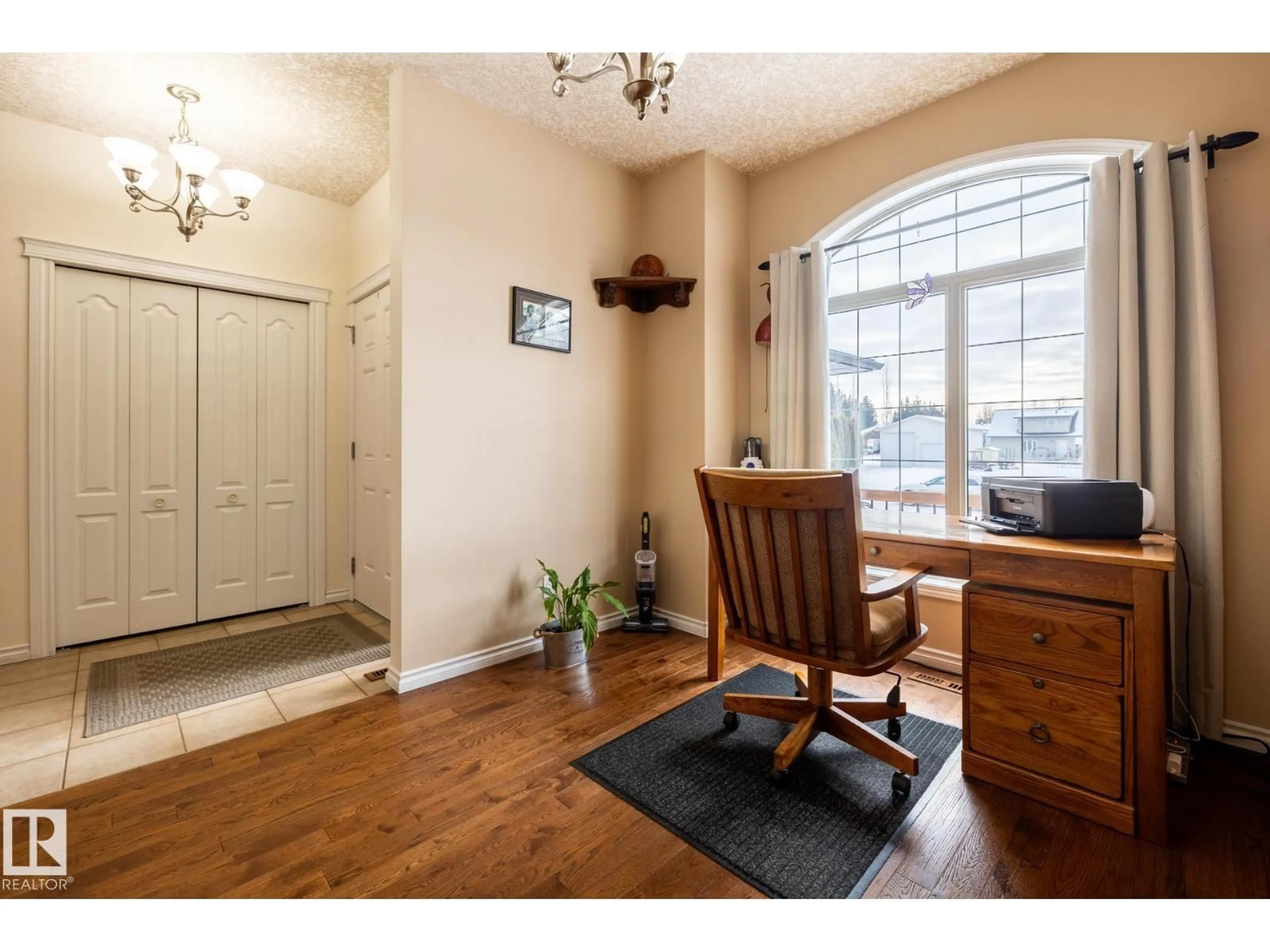 Indoor entryway for 4808 53 AV, Thorsby Alberta T0C2P0