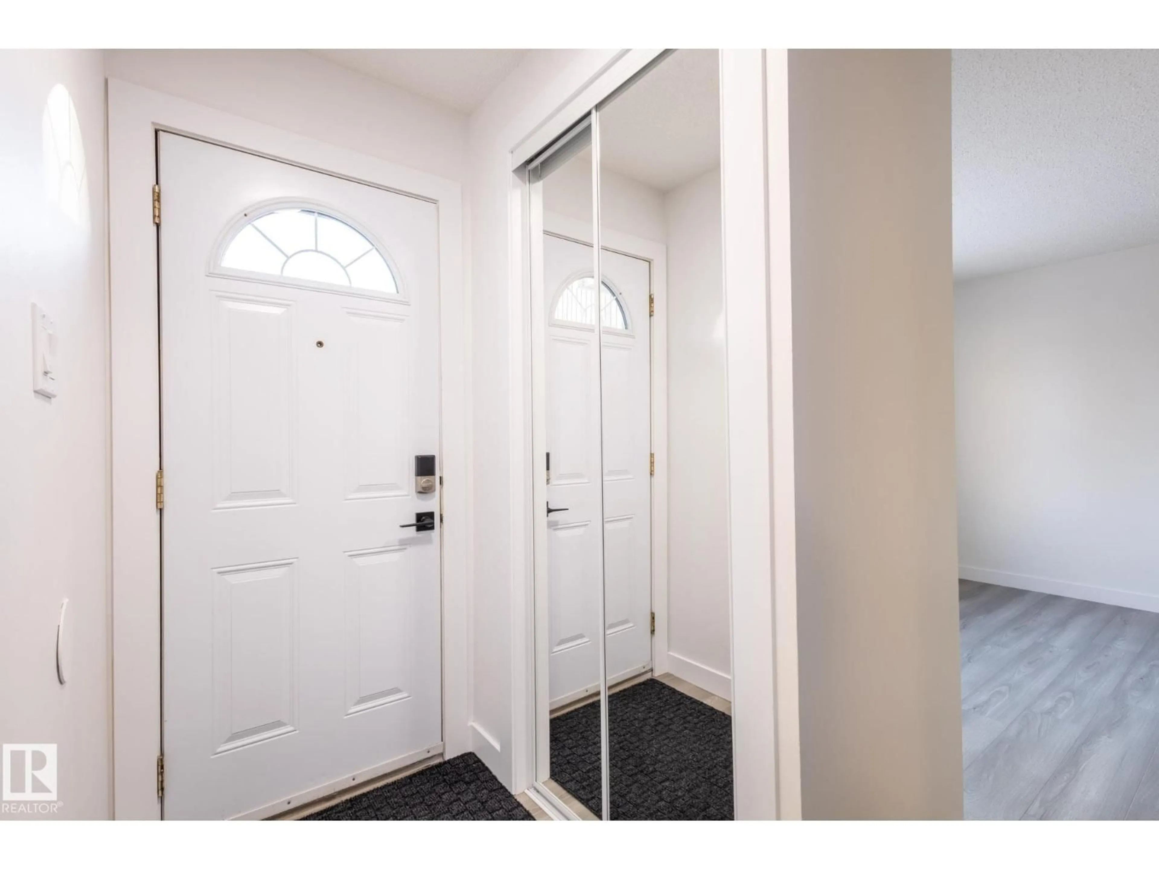 Indoor entryway for 130 ROSELAND VG, Edmonton Alberta T5E5R6