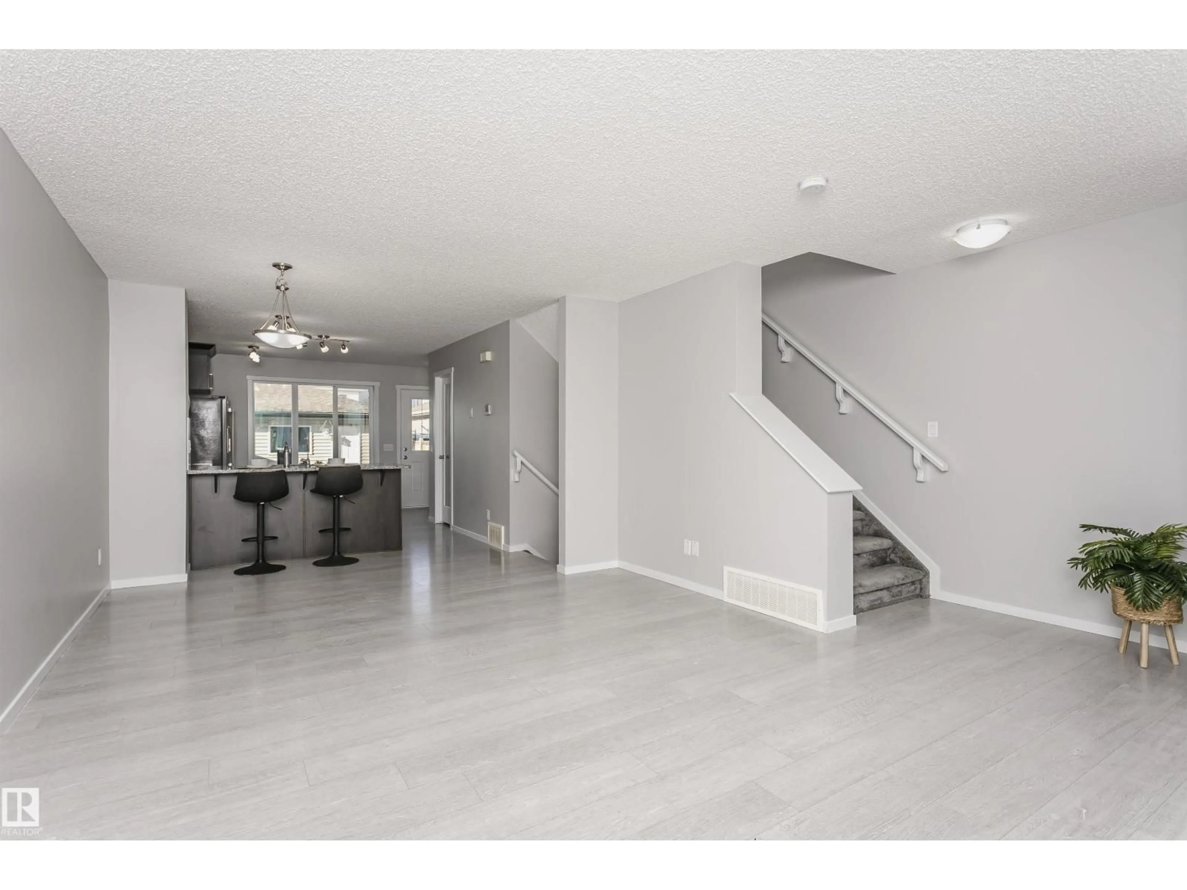 Unknown for 291 EDGEMONT RD, Edmonton Alberta T6M0V5