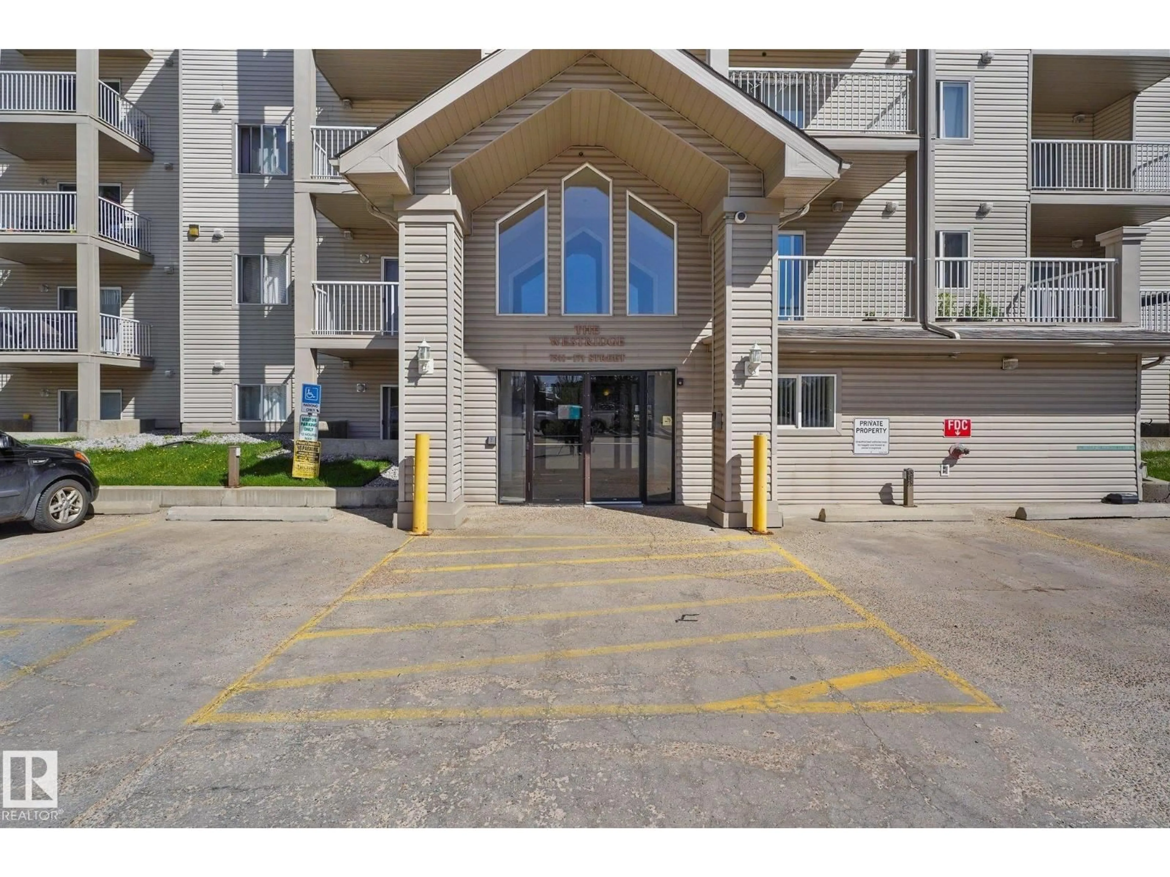 Indoor foyer for #502 - 7511 171 ST, Edmonton Alberta T5S1E7