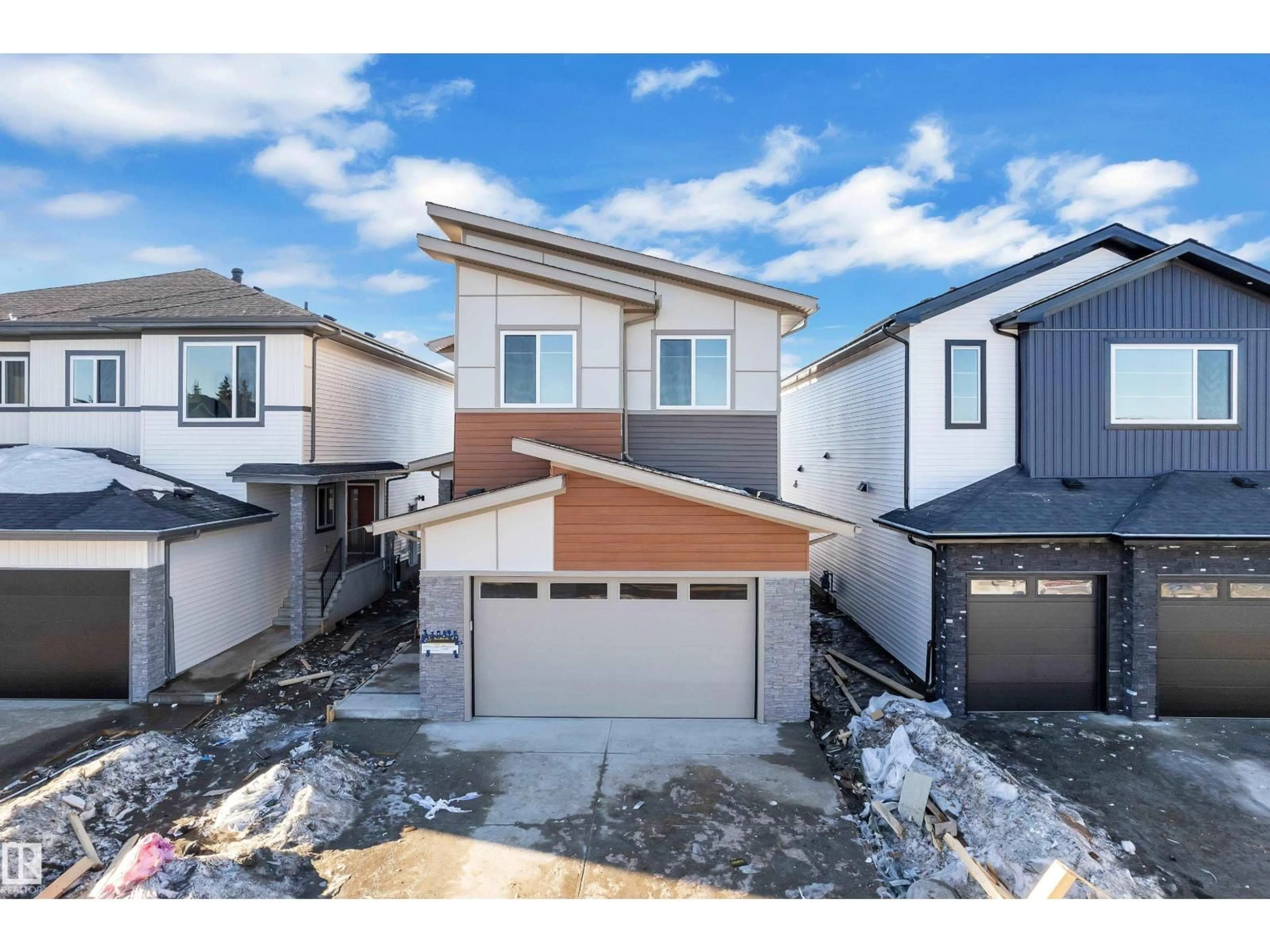 Home with vinyl exterior material, street for 38 GRAYSON GR, Stony Plain Alberta T7Z0P3