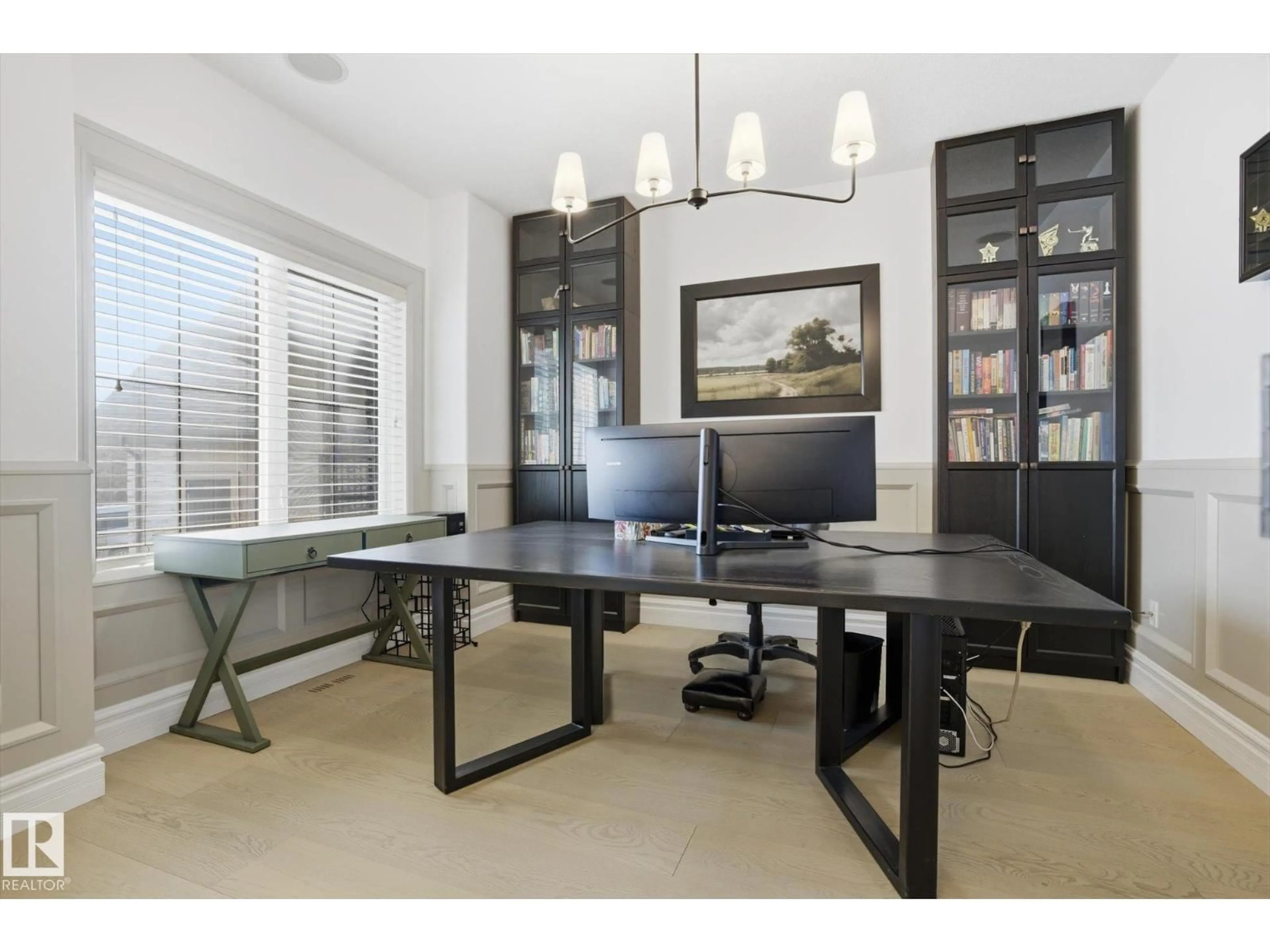 A pic of a room for #14 - 10550 ELLERSLIE RD, Edmonton Alberta T6W0Y2