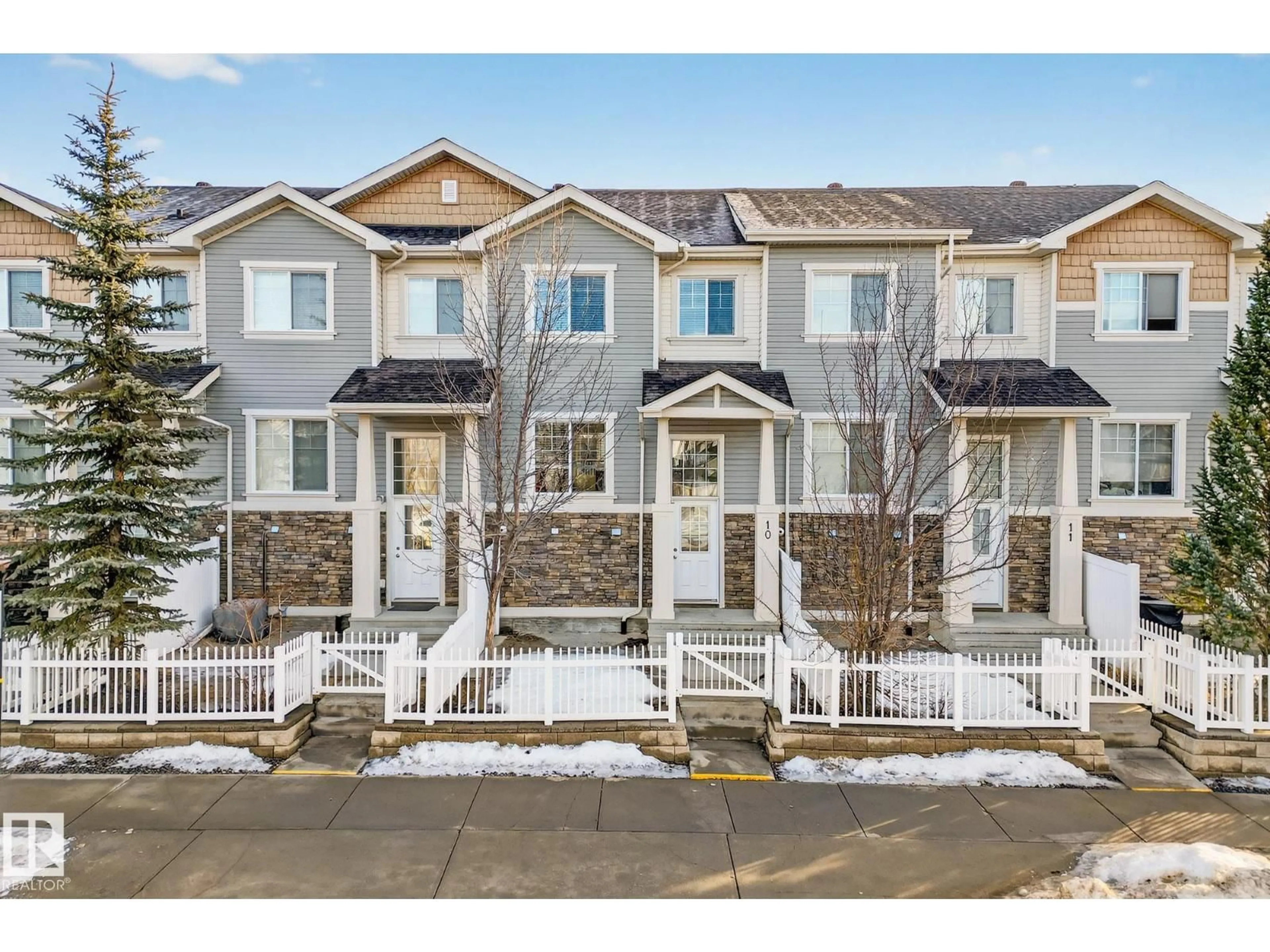 A pic from outside/outdoor area/front of a property/back of a property/a pic from drone, street for 10 - 4825 TERWILLEGAR CM, Edmonton Alberta T6R0T6