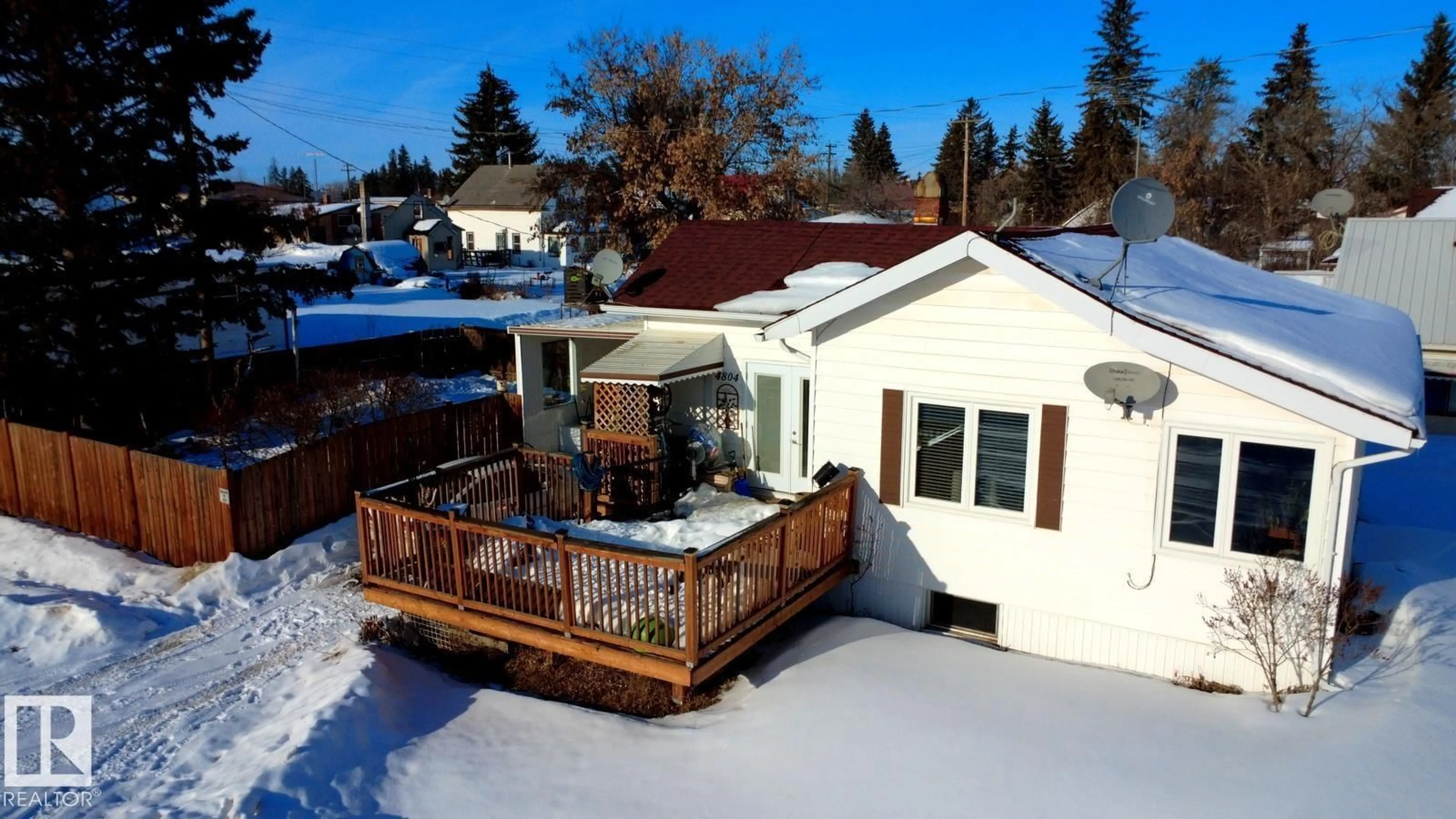 A pic from outside/outdoor area/front of a property/back of a property/a pic from drone, unknown for 4808 50B AV, Waskatenau Alberta T0A3P0