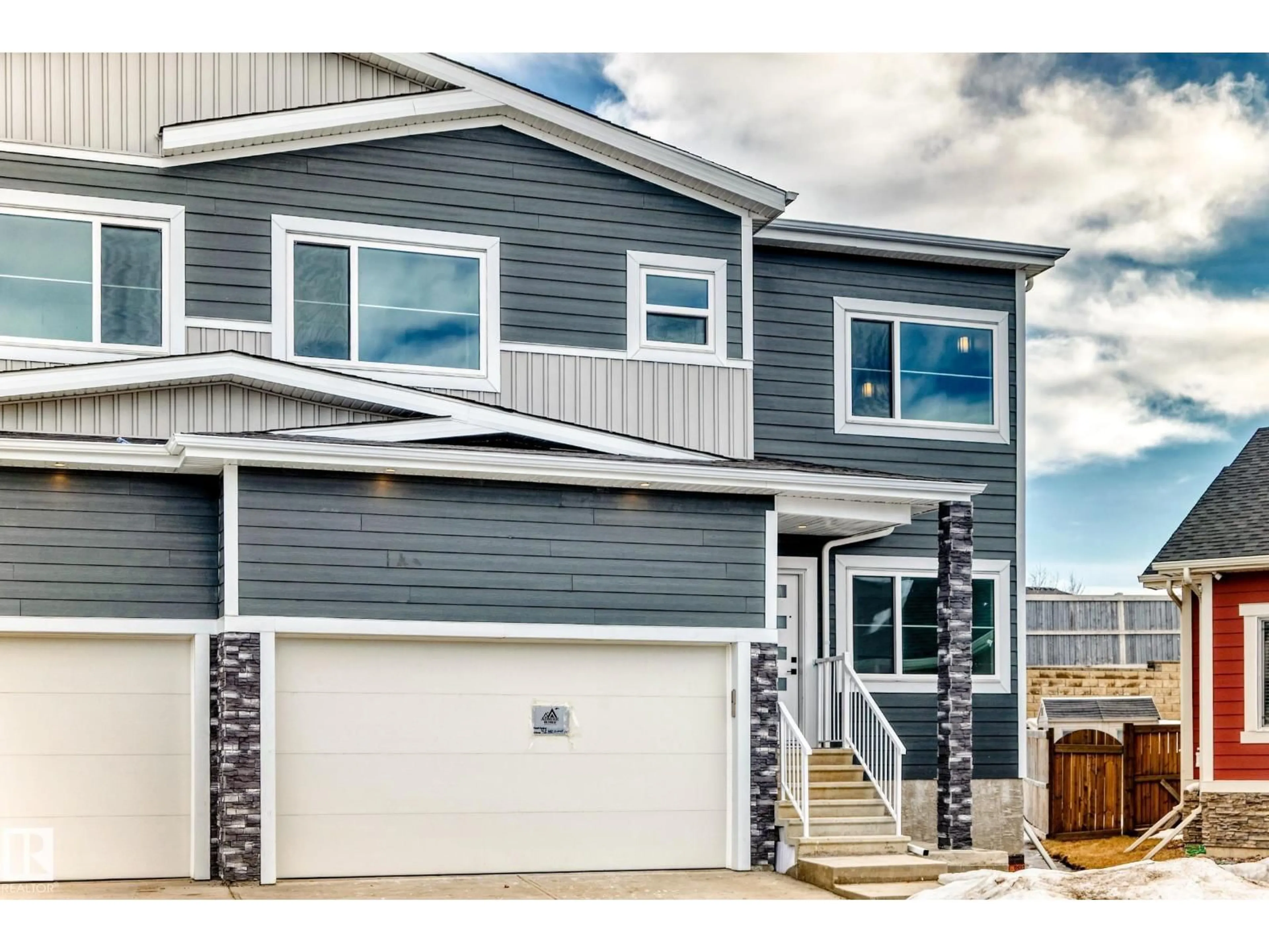 Home with vinyl exterior material, street for 48 HAZELWOOD LN, Spruce Grove Alberta T7X0R7