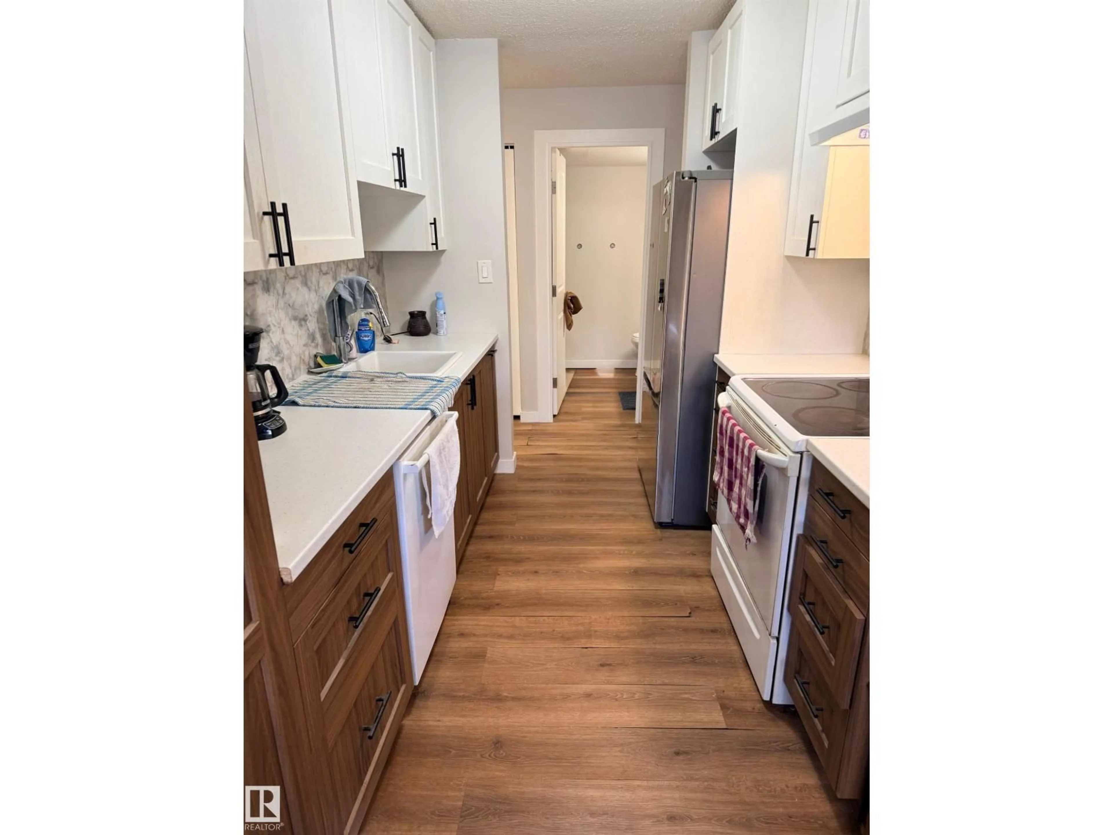 Standard kitchen, wood/laminate floor for #106 - 10725 111 ST, Edmonton Alberta T5H3G2